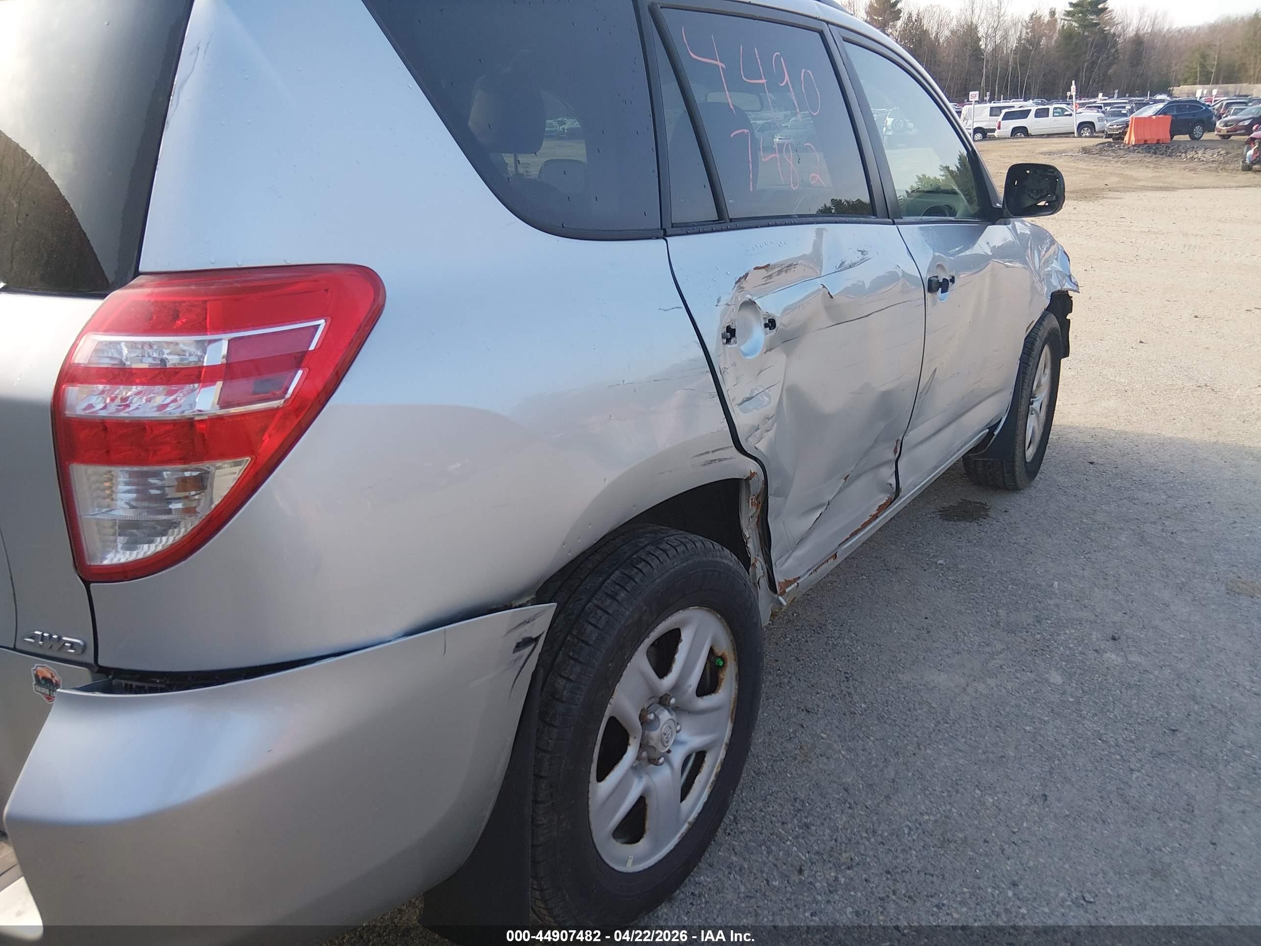 2012 Toyota Rav4   Silver vin: 2T3BF4DV5CW225261