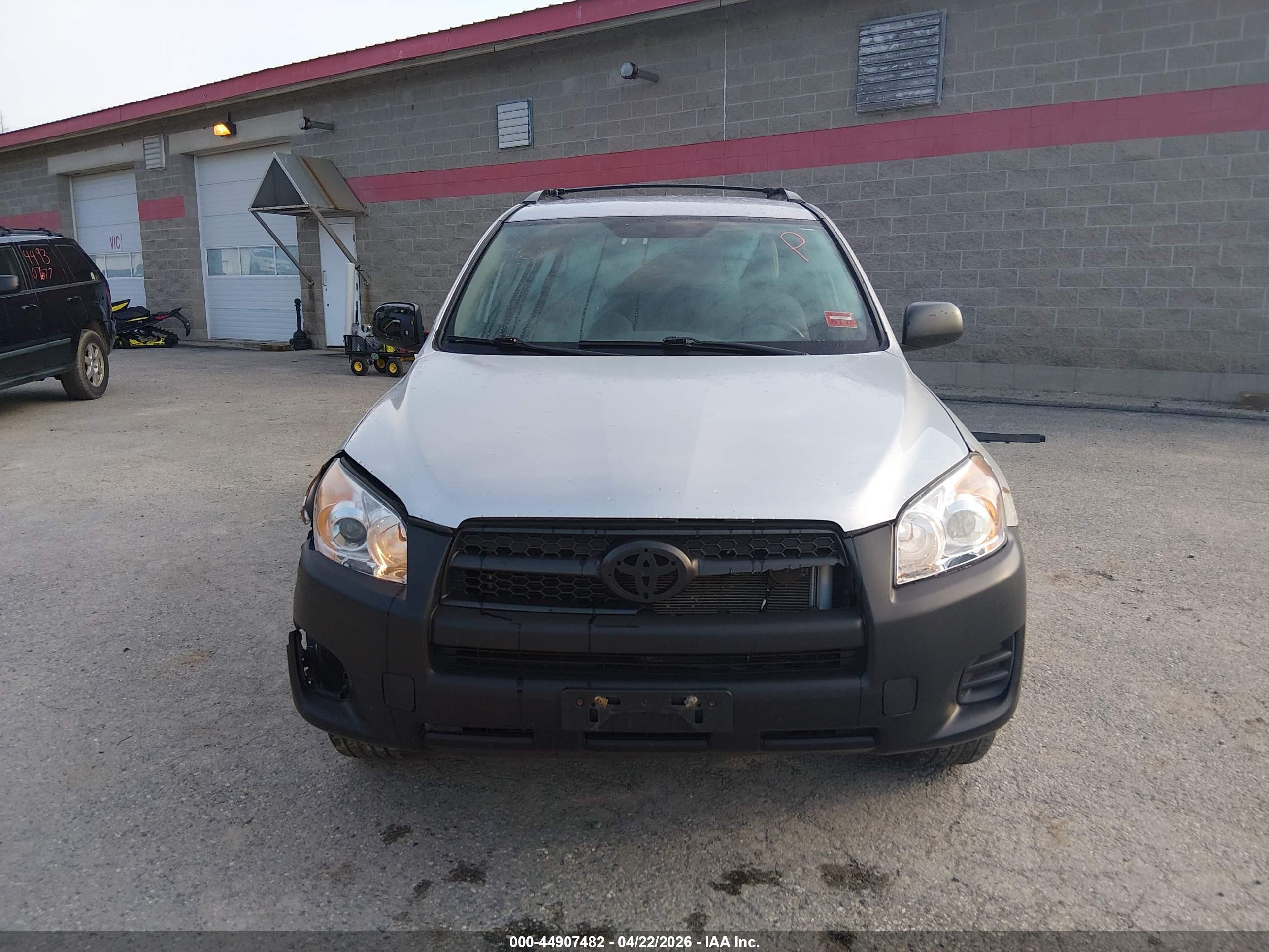 2012 Toyota Rav4   Silver vin: 2T3BF4DV5CW225261