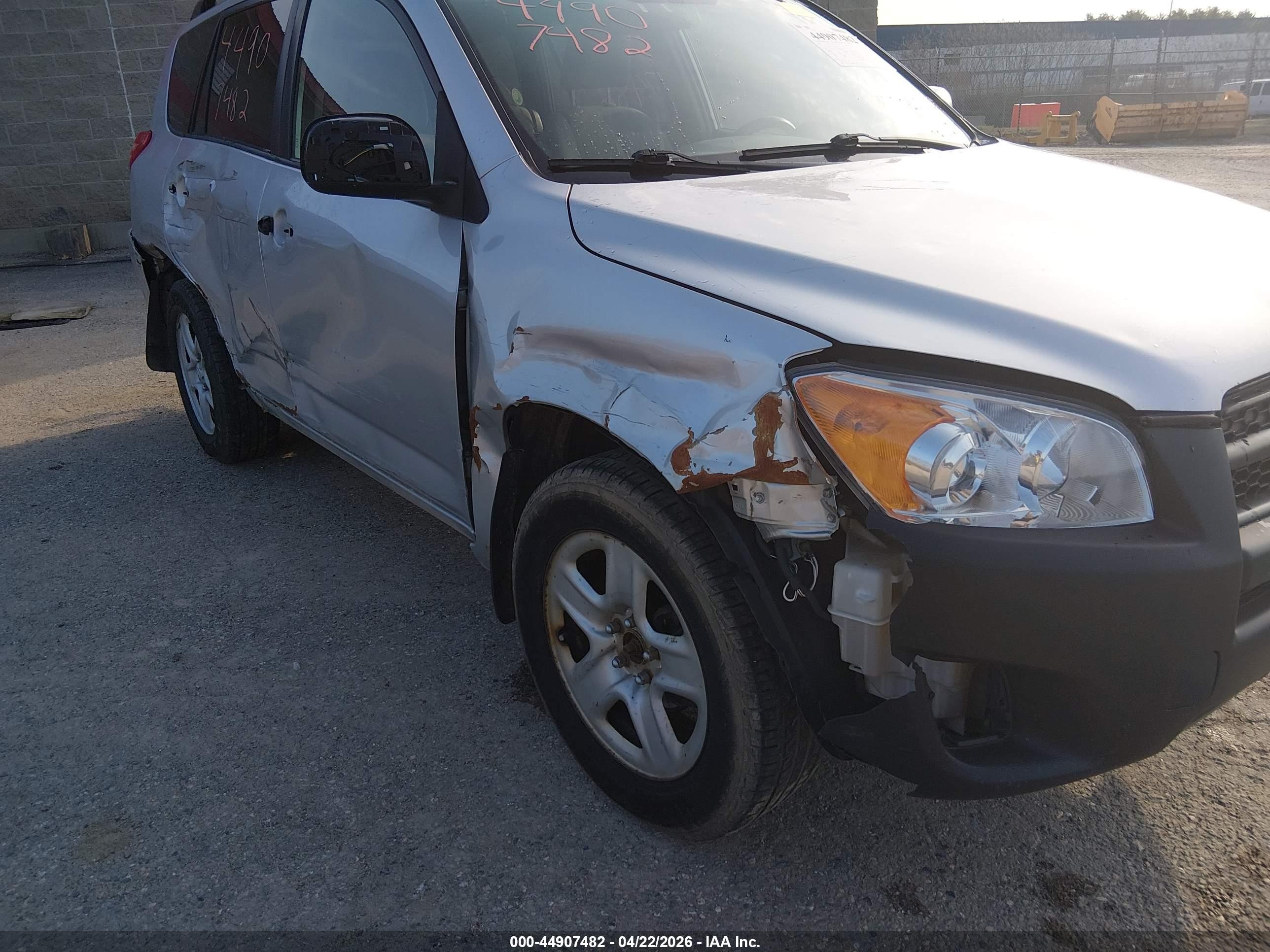 2012 Toyota Rav4   Silver vin: 2T3BF4DV5CW225261