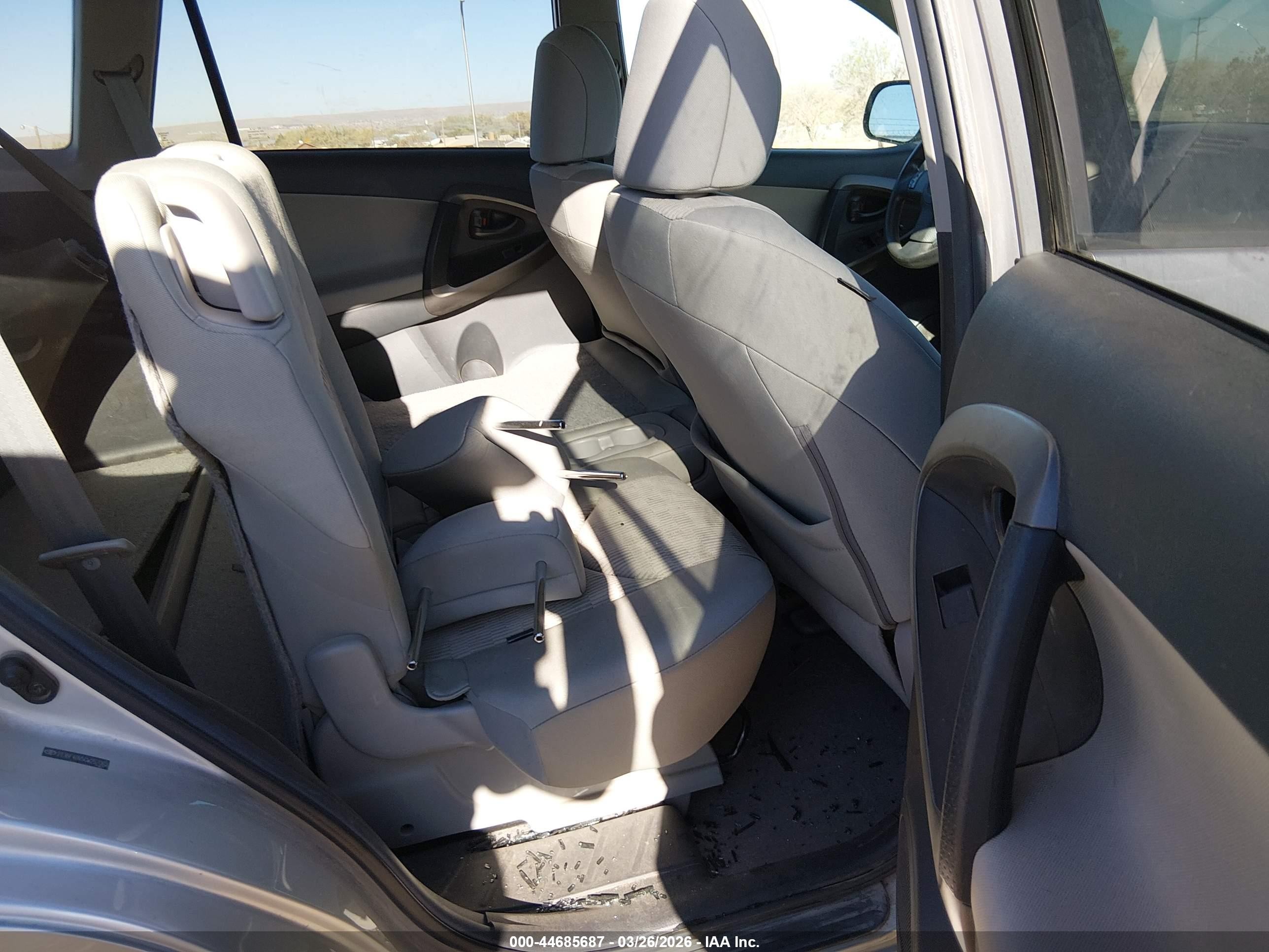2012 Toyota Rav4   Silver vin: 2T3BF4DV5CW257062