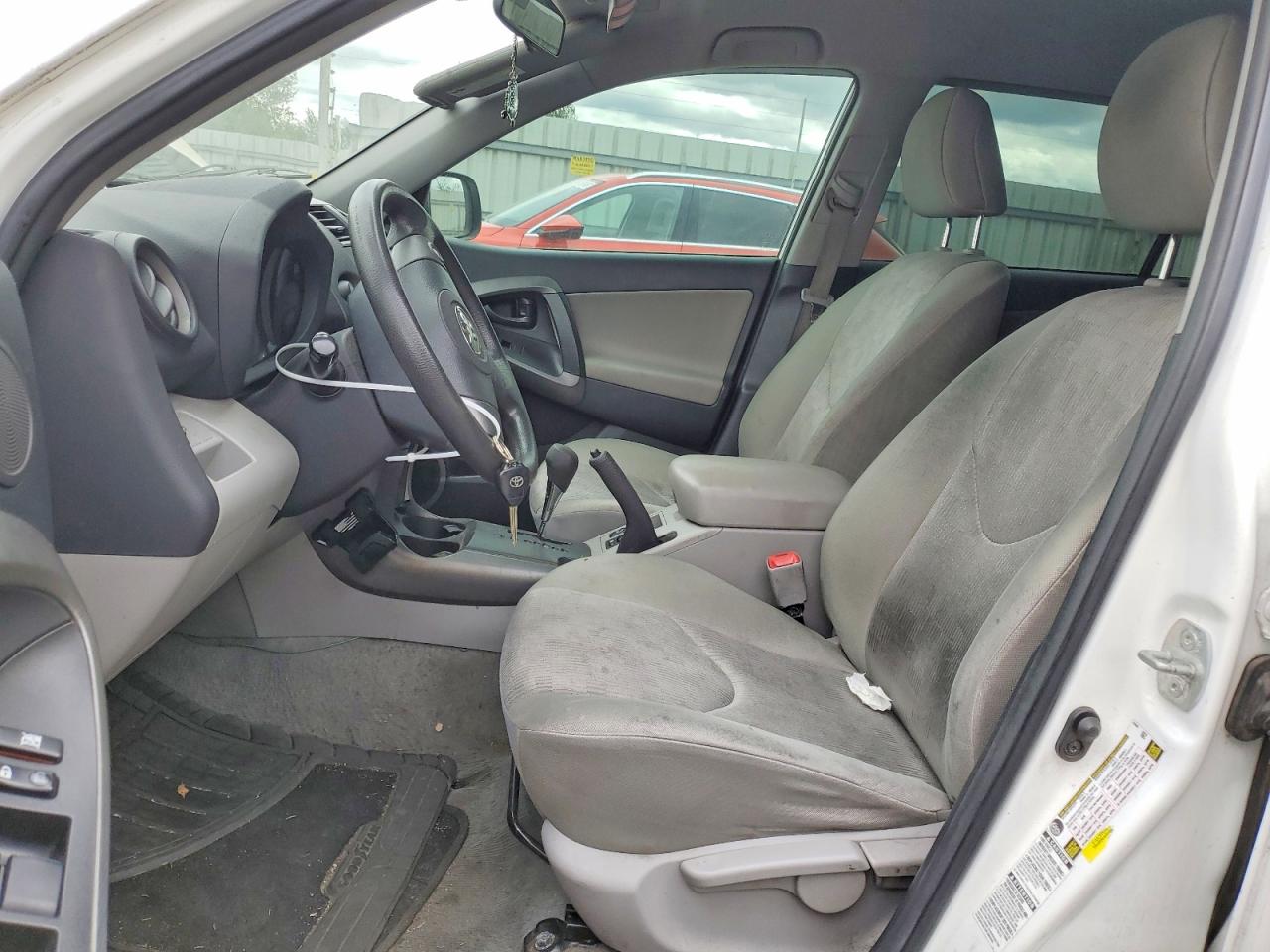 2010 Toyota Rav4 Base White vin: 2T3BF4DV6AW033408
