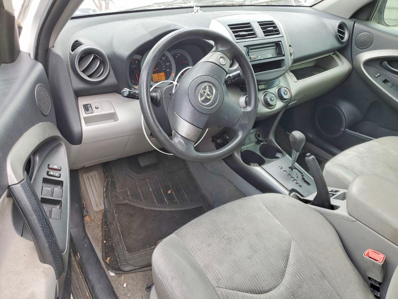 2010 Toyota Rav4 Base White vin: 2T3BF4DV6AW033408