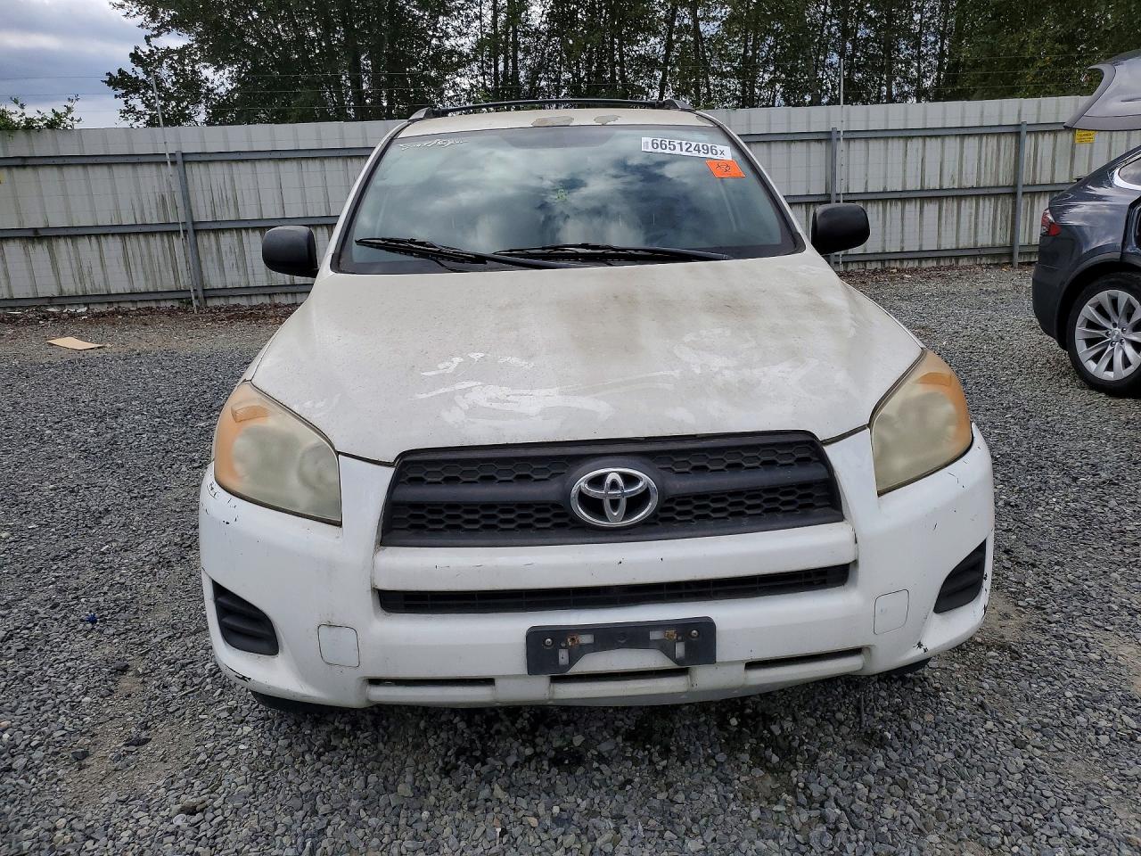 2010 Toyota Rav4 Base White vin: 2T3BF4DV6AW033408