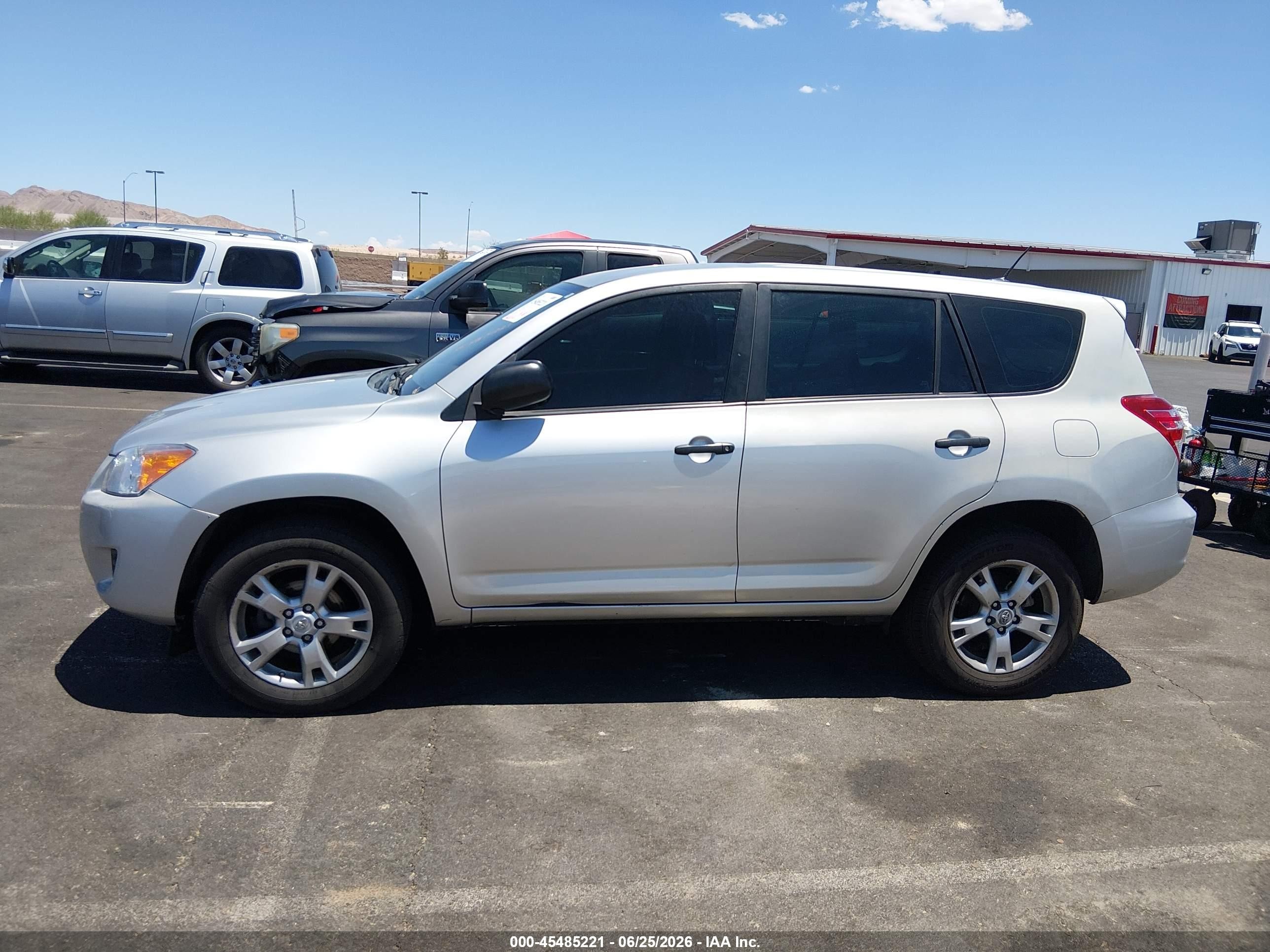 2010 Toyota Rav4   Серебряный vin: 2T3BF4DV6AW057367