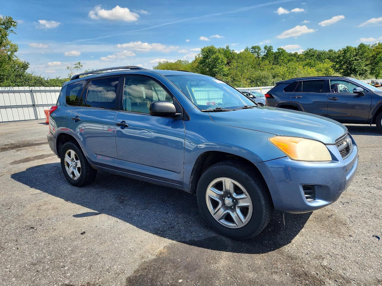2010 Toyota Rav4 Base Blue vin: 2T3BF4DV6AW067543