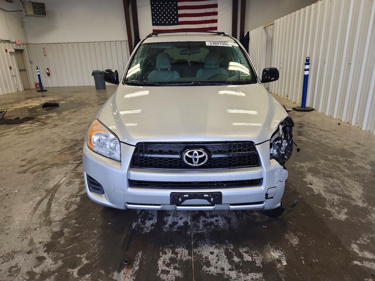 2010 Toyota Rav4 Base Silver vin: 2T3BF4DV6AW067851