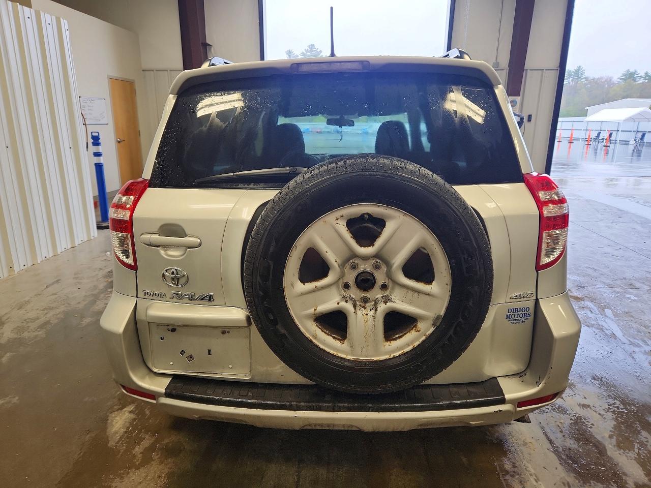 2010 Toyota Rav4 Base Silver vin: 2T3BF4DV6AW067851