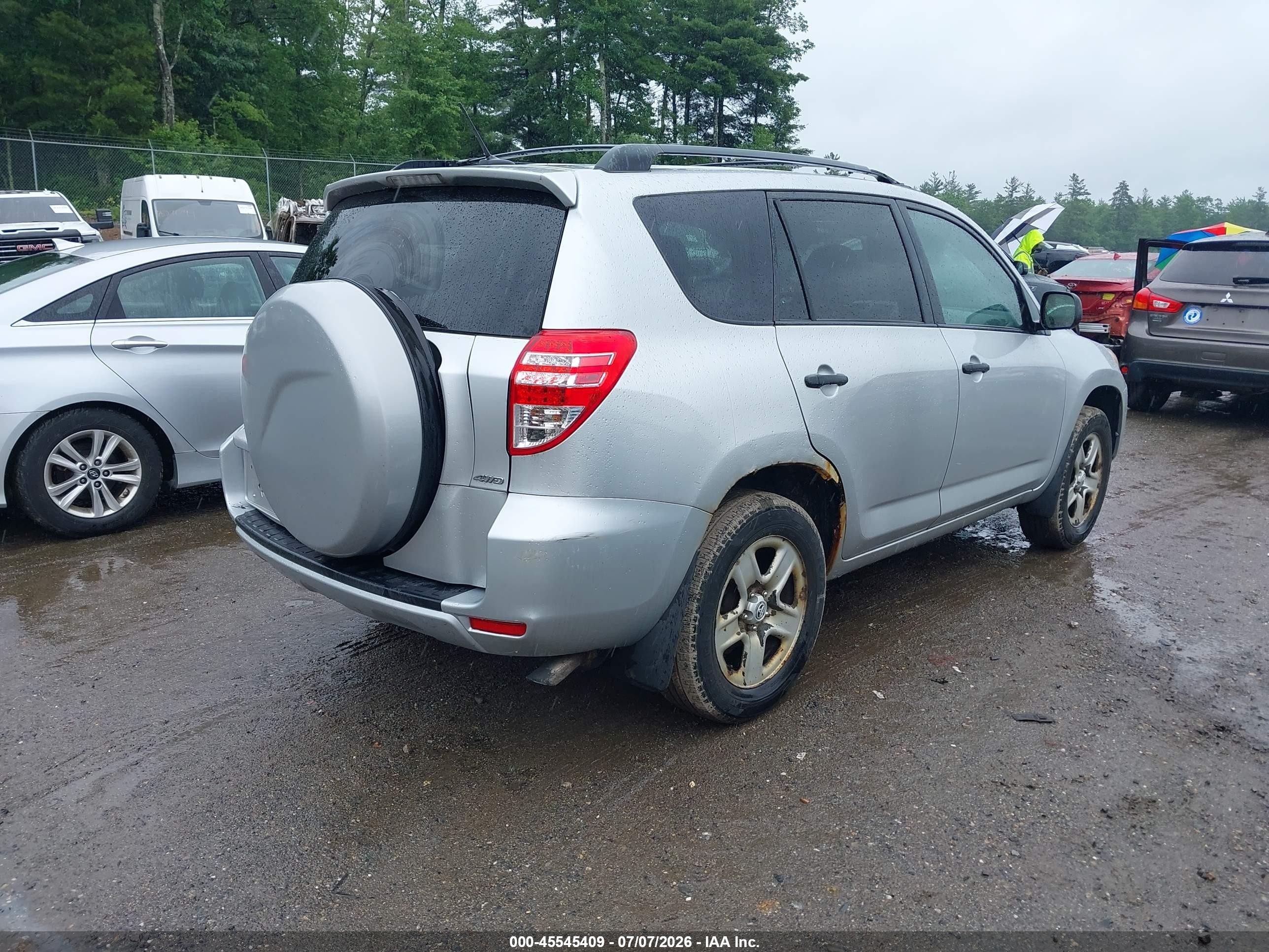 2010 Toyota Rav4   Silver vin: 2T3BF4DV6AW074279