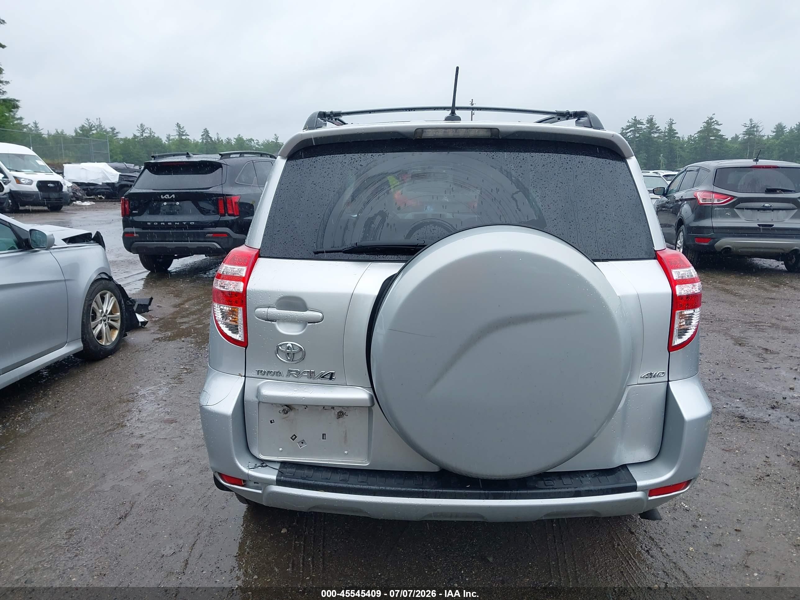 2010 Toyota Rav4   Silver vin: 2T3BF4DV6AW074279