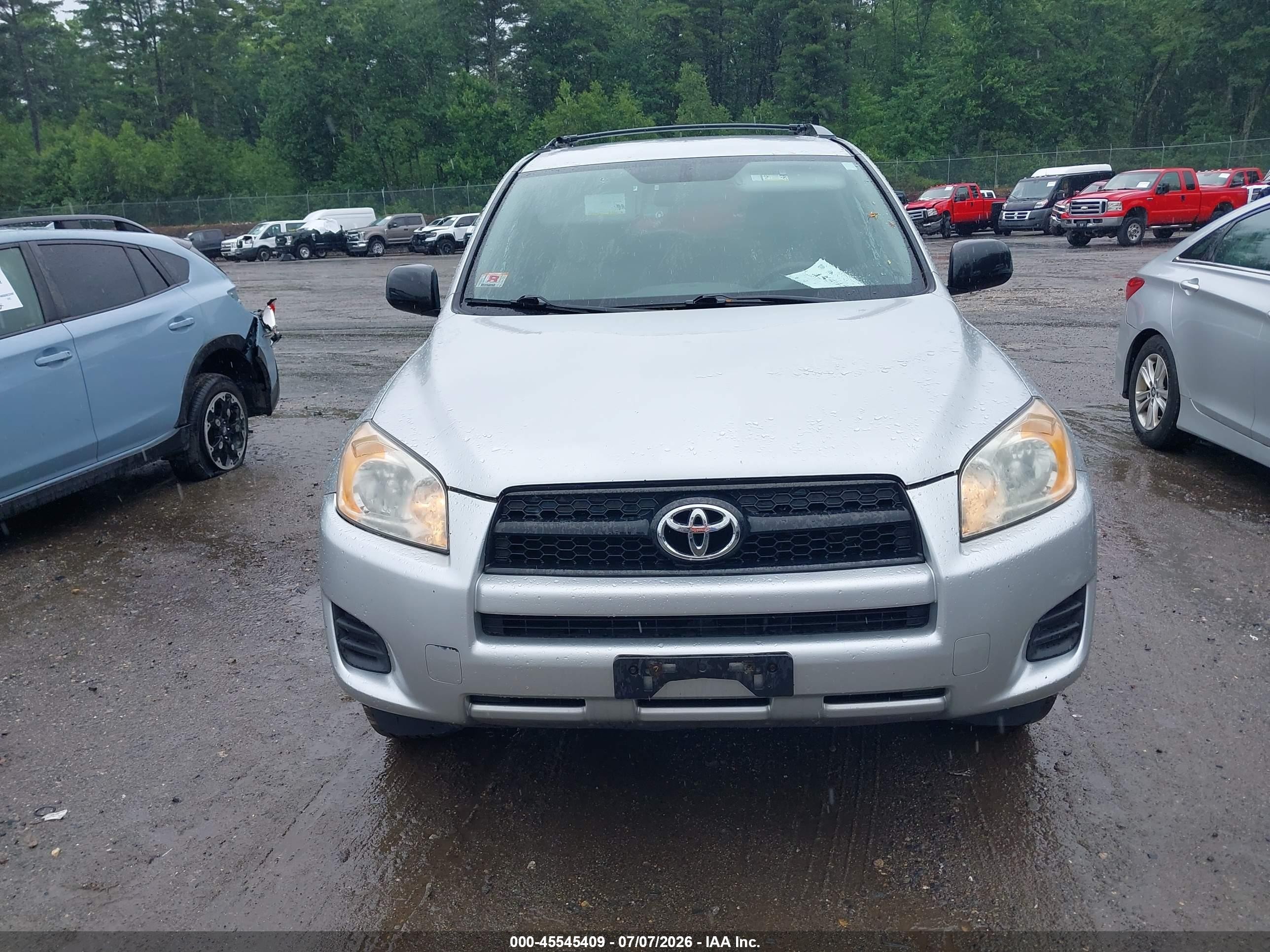 2010 Toyota Rav4   Silver vin: 2T3BF4DV6AW074279