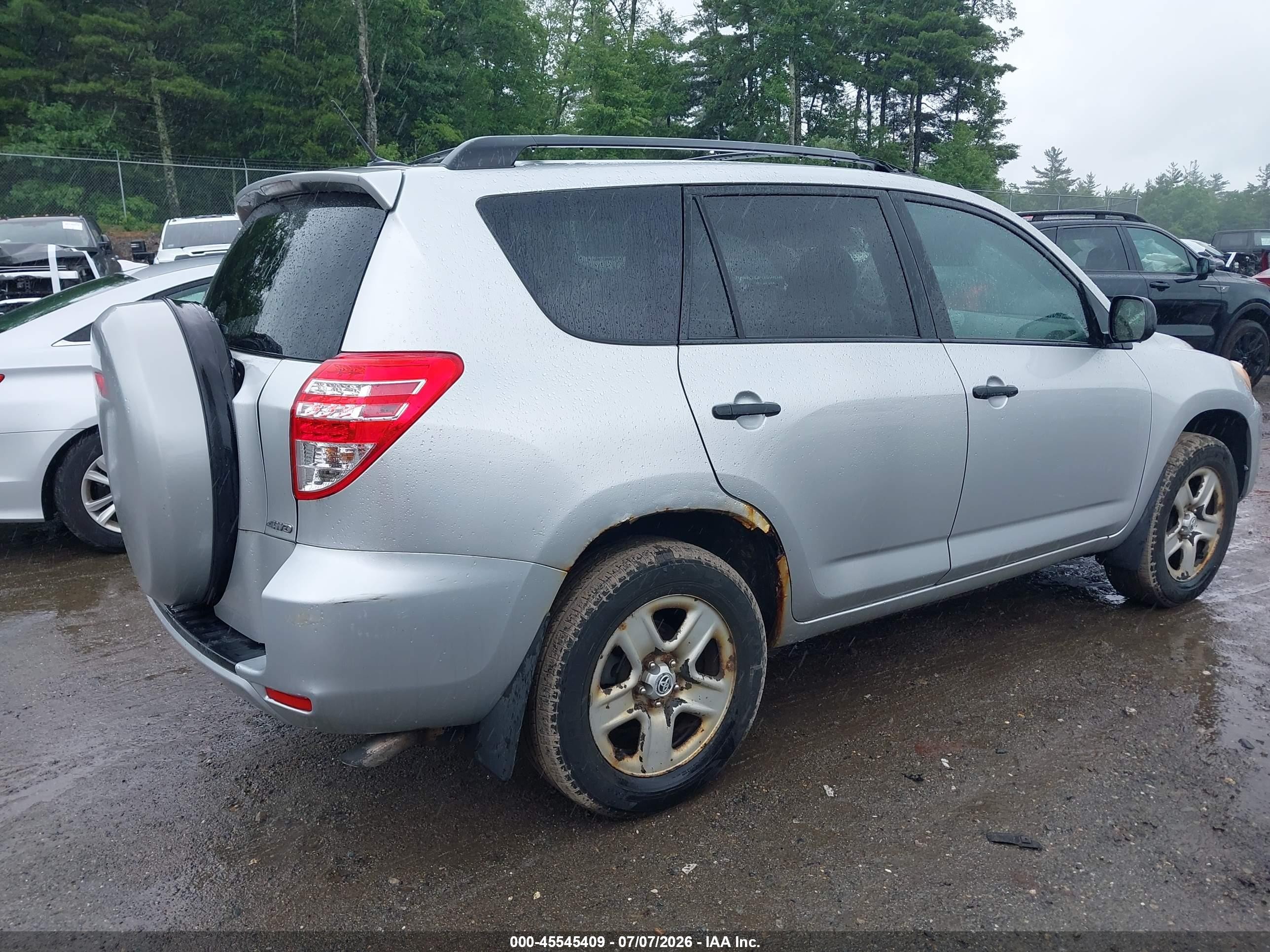2010 Toyota Rav4   Silver vin: 2T3BF4DV6AW074279