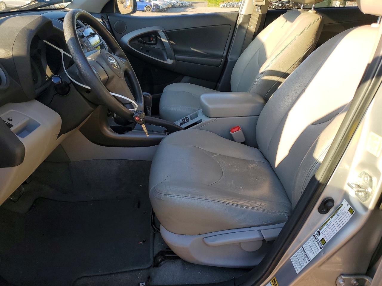 2011 Toyota Rav4 Base Silver vin: 2T3BF4DV6BW105158