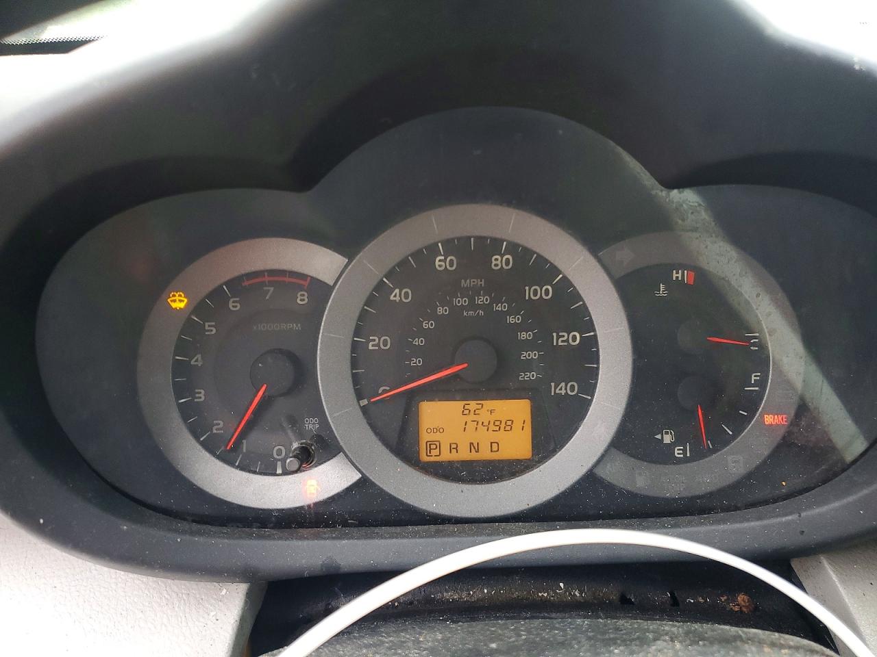 2011 Toyota Rav4 Base Tan vin: 2T3BF4DV6BW133980