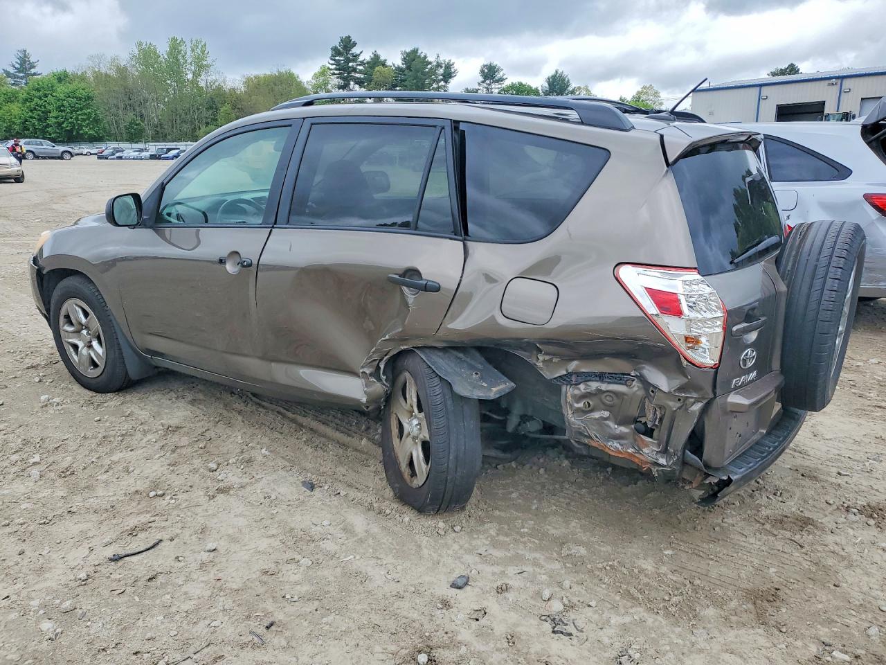 2011 Toyota Rav4 Base Tan vin: 2T3BF4DV6BW133980