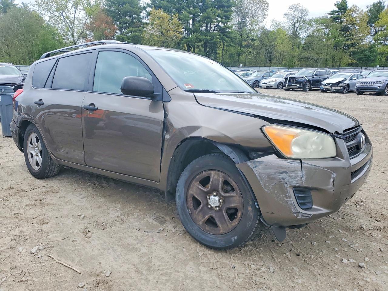2011 Toyota Rav4 Base Tan vin: 2T3BF4DV6BW133980