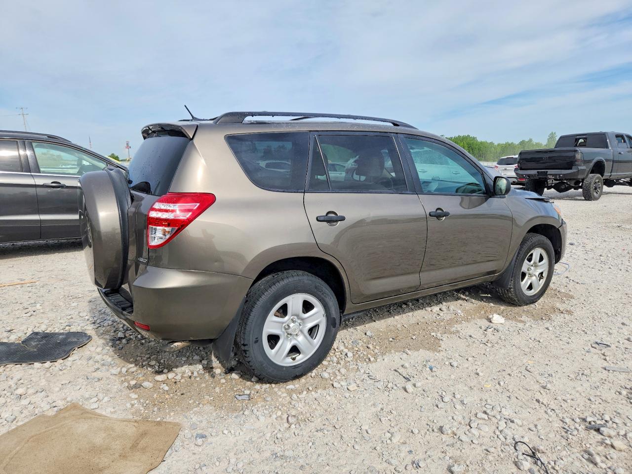 2011 Toyota Rav4 Base Brown vin: 2T3BF4DV6BW134949