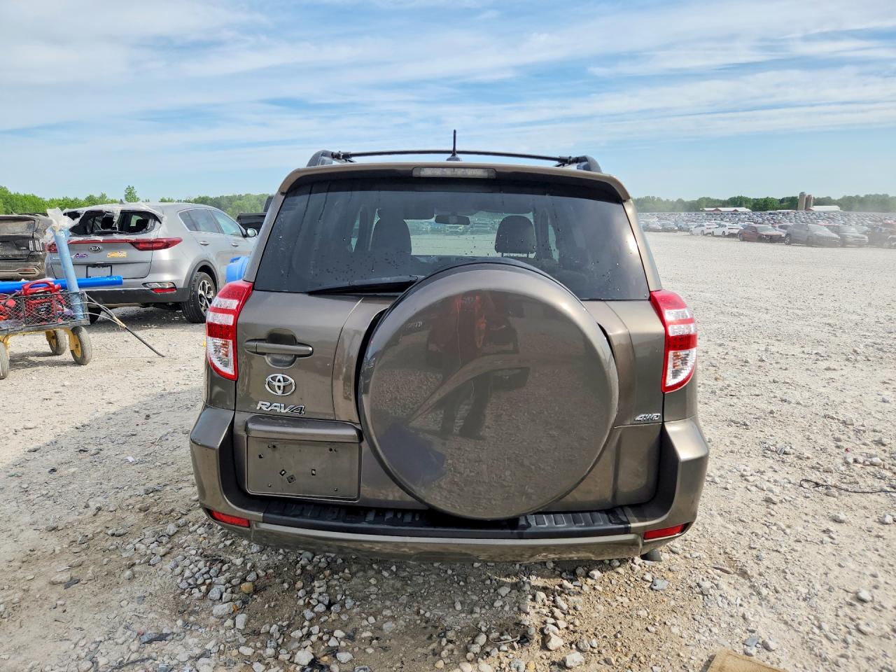 2011 Toyota Rav4 Base Brown vin: 2T3BF4DV6BW134949