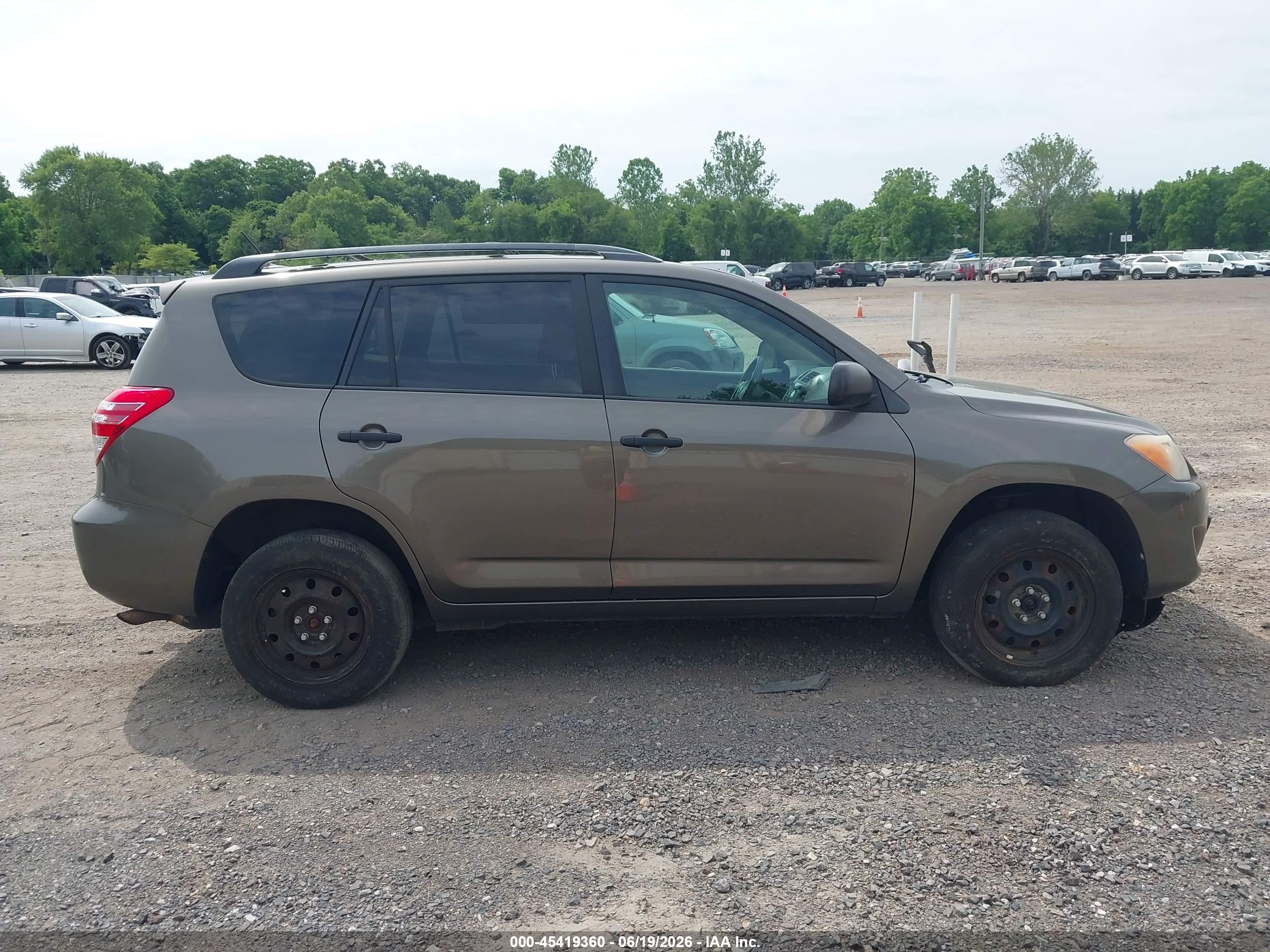 2011 Toyota Rav4   Brown vin: 2T3BF4DV6BW141173
