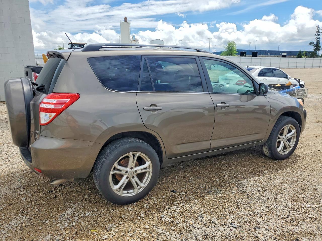 2011 Toyota Rav4 Base Gold vin: 2T3BF4DV6BW171693