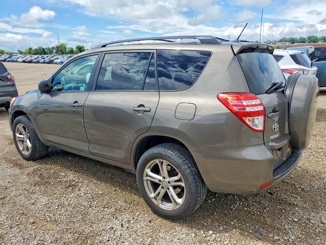 2011 Toyota Rav4 Base Gold vin: 2T3BF4DV6BW171693