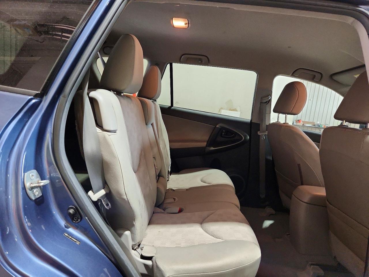 2011 Toyota Rav4 Base Синий vin: 2T3BF4DV6BW177557