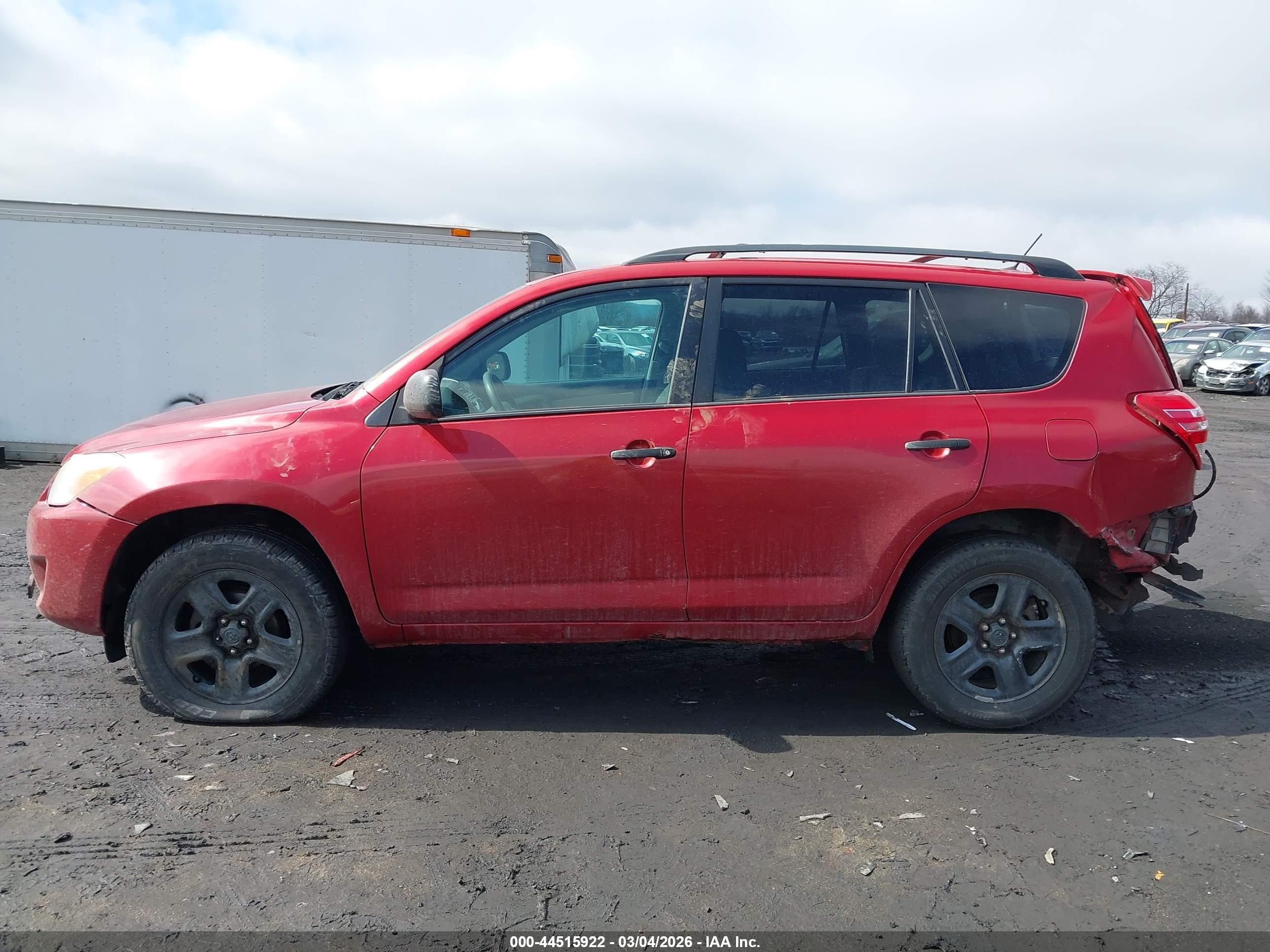 2012 Toyota Rav4   Red vin: 2T3BF4DV6CW184607