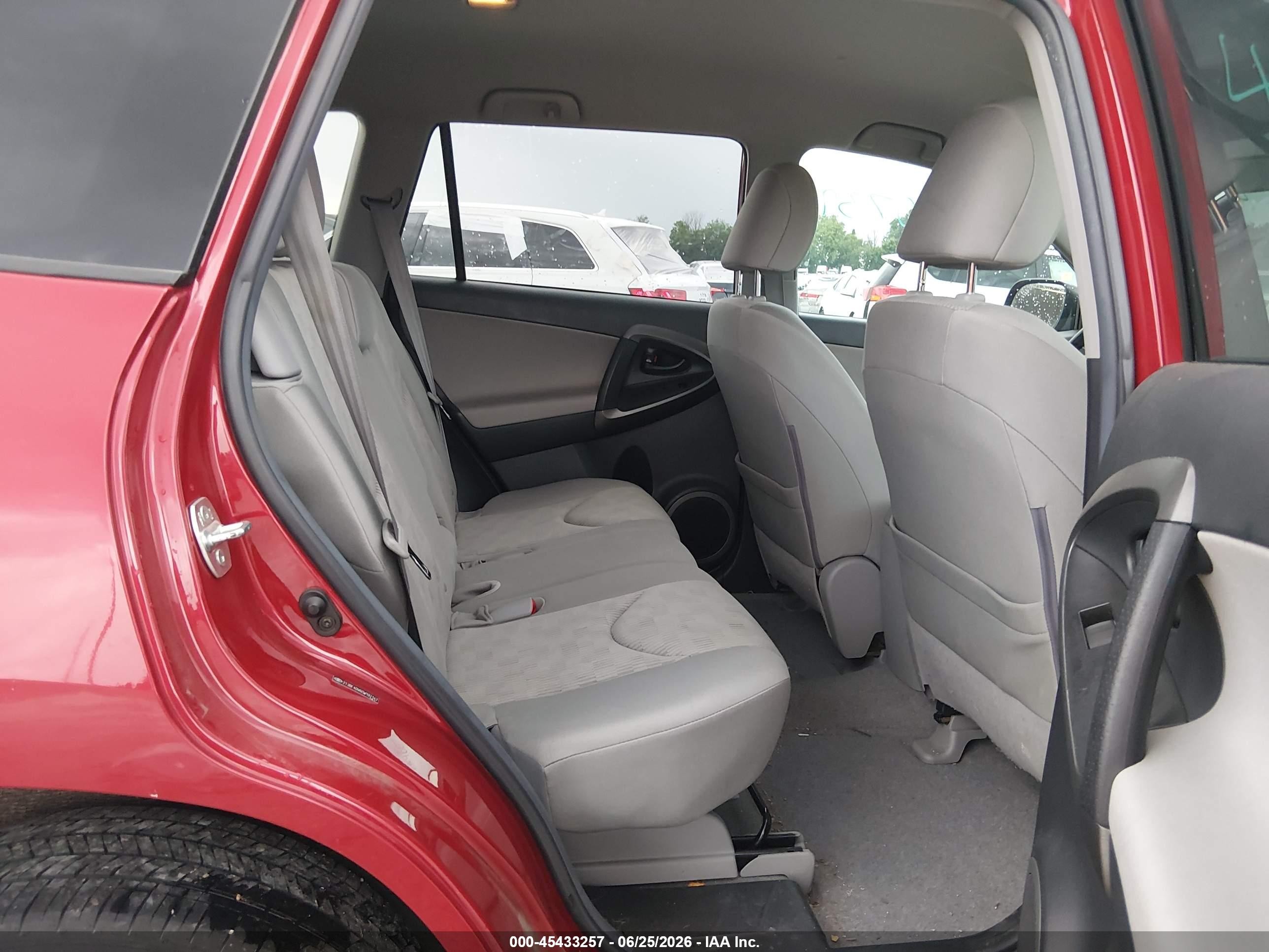 2012 Toyota Rav4   Red vin: 2T3BF4DV6CW192142