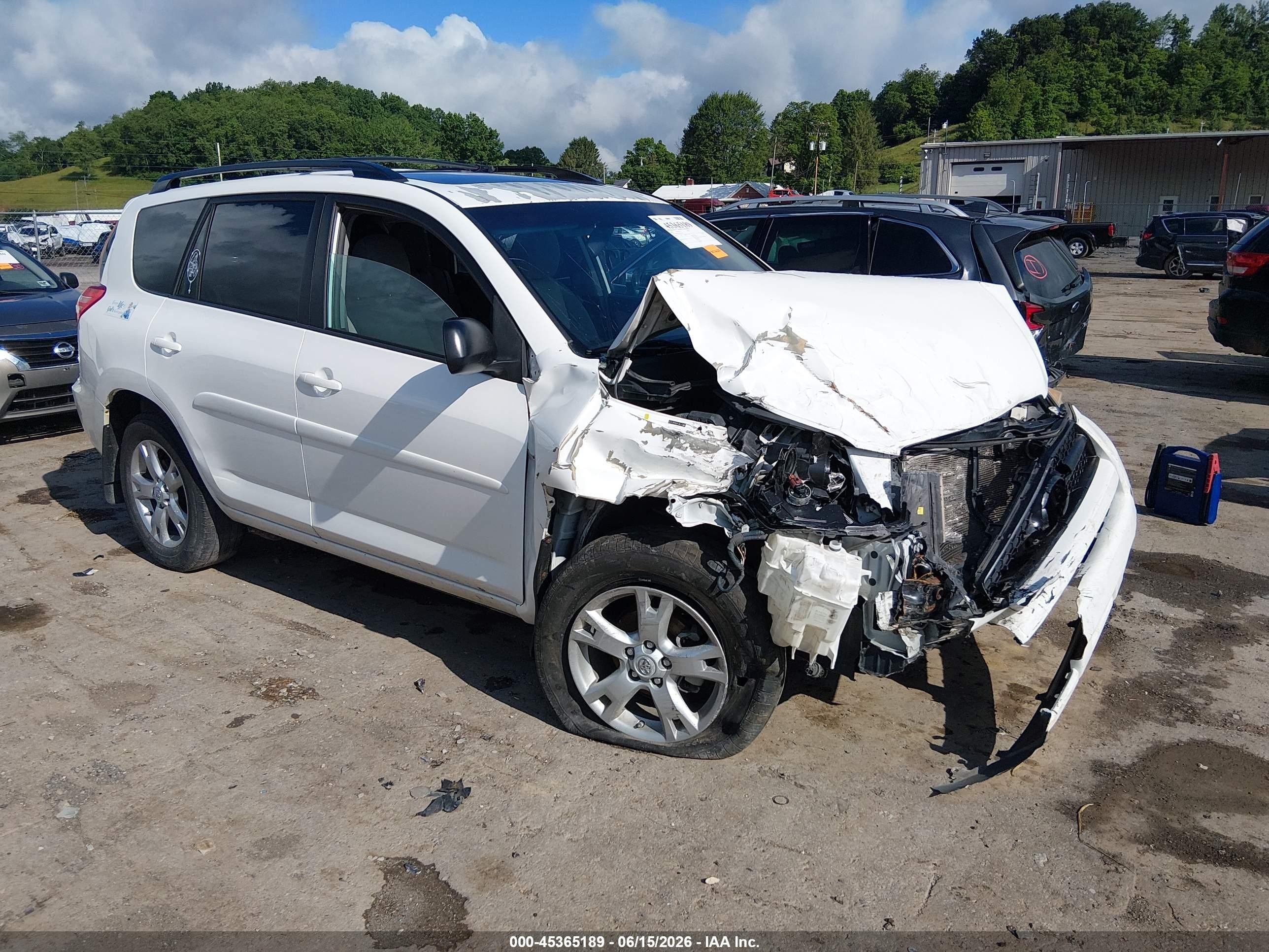 2012 Toyota Rav4   White vin: 2T3BF4DV6CW223776