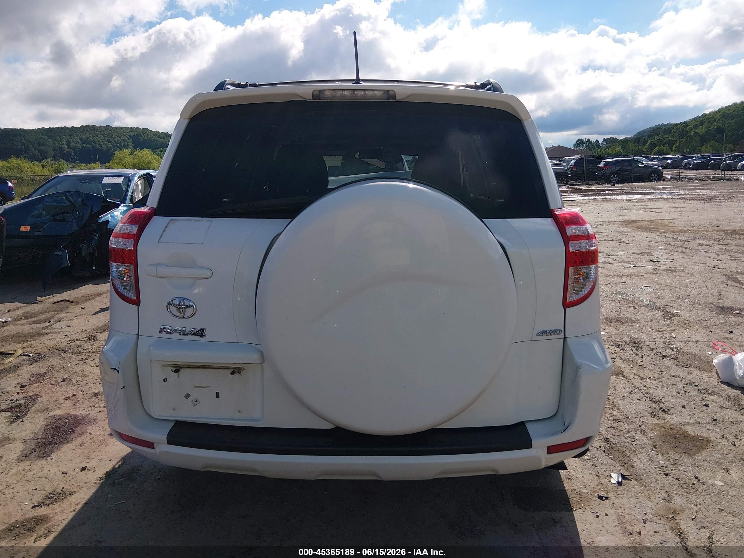 2012 Toyota Rav4   White vin: 2T3BF4DV6CW223776