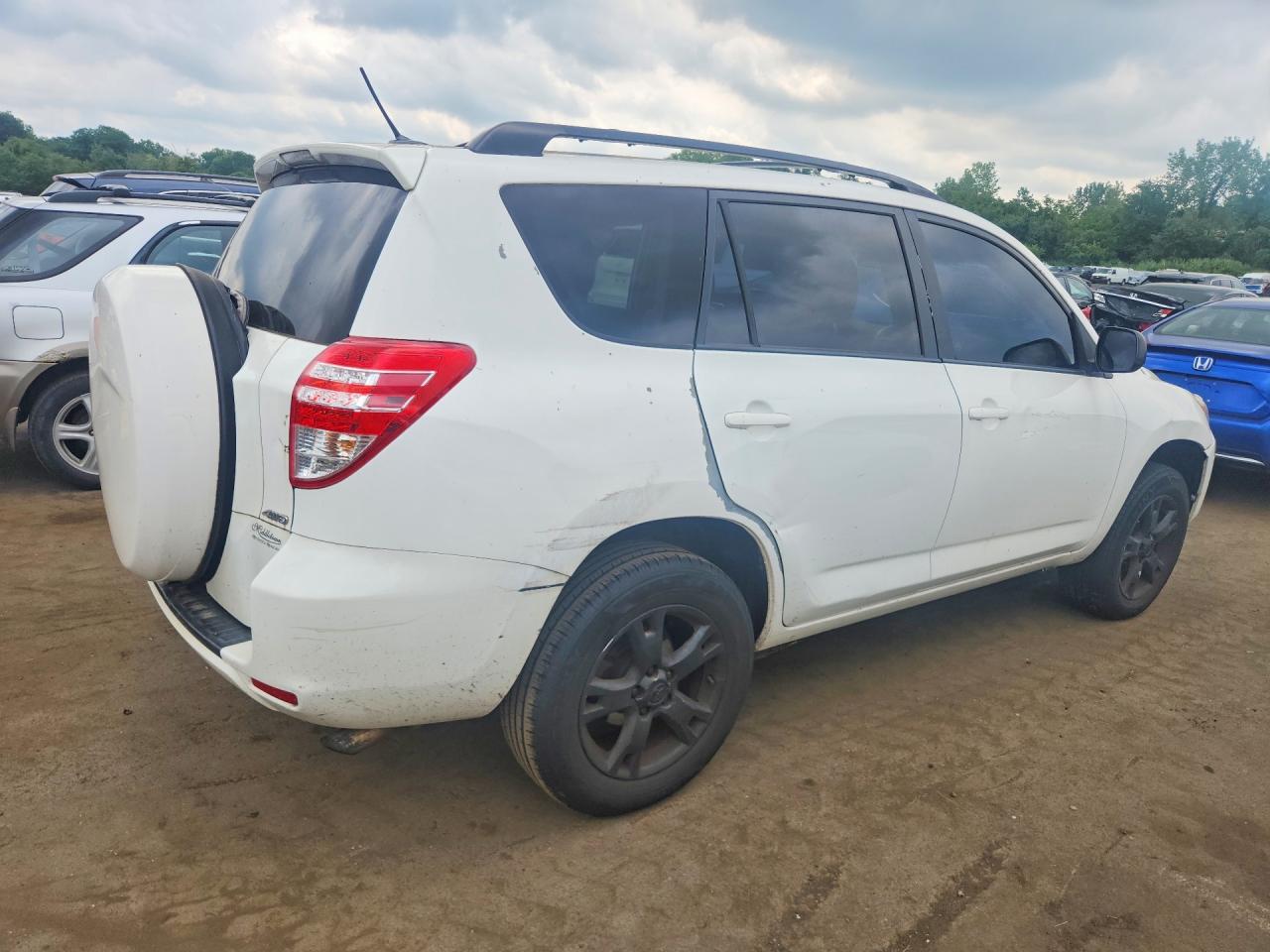 2012 Toyota Rav4 Base White vin: 2T3BF4DV6CW233661