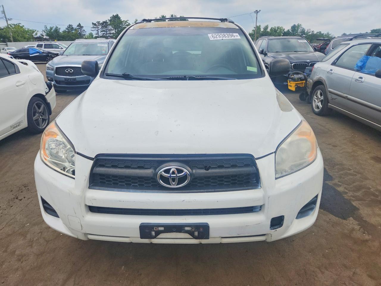2012 Toyota Rav4 Base White vin: 2T3BF4DV6CW233661