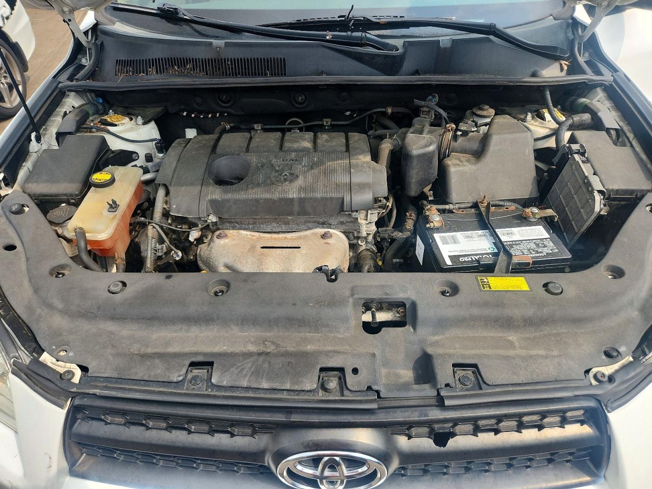2012 Toyota Rav4 Base White vin: 2T3BF4DV6CW233661