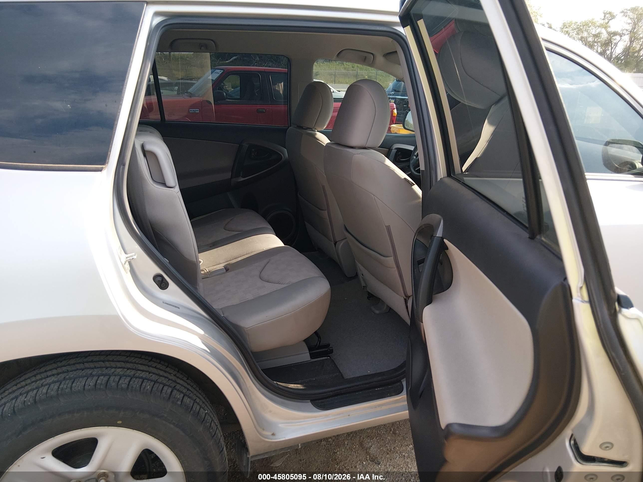 2012 Toyota Rav4   Silver vin: 2T3BF4DV6CW270273