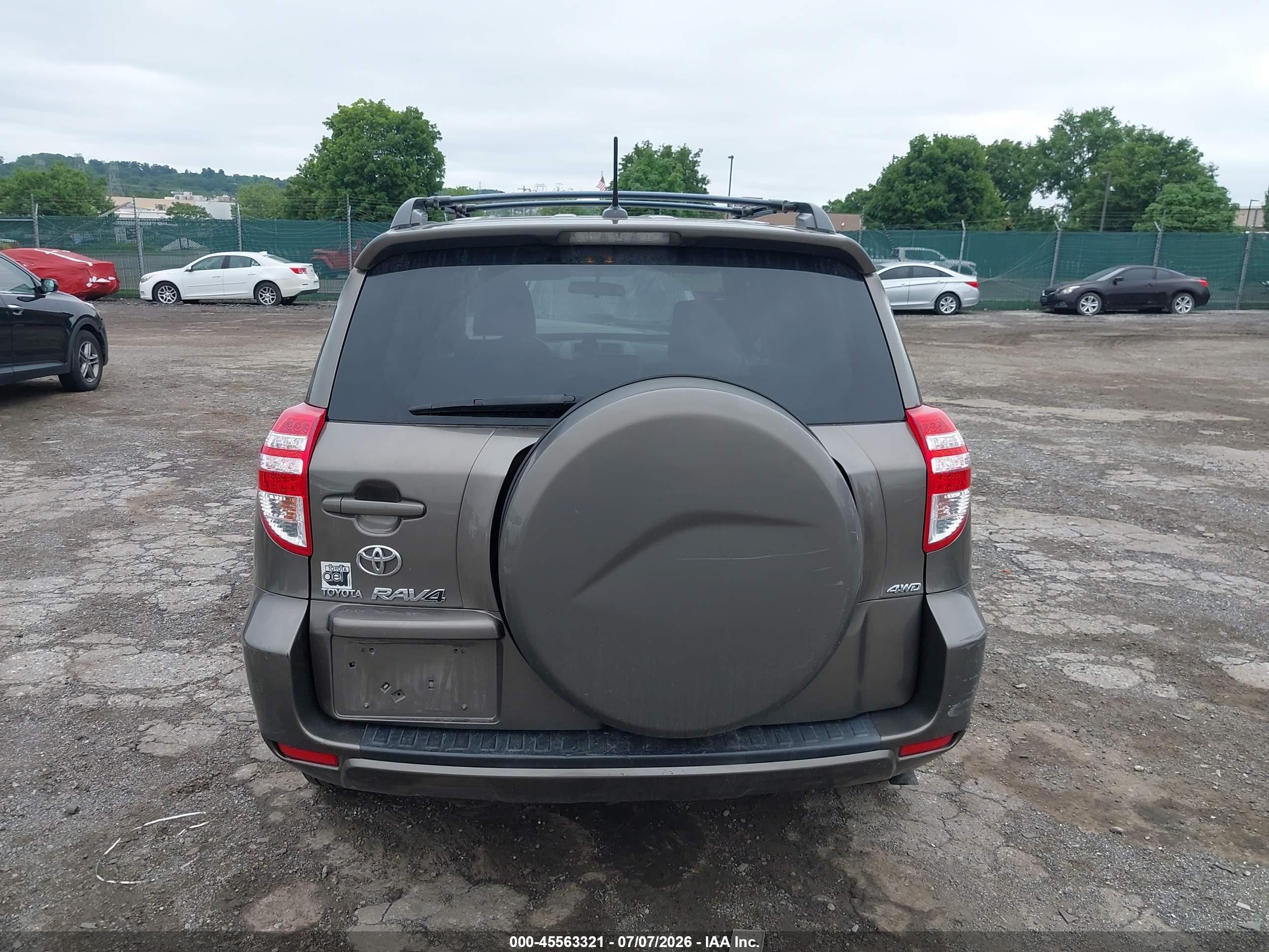 2010 Toyota Rav4   Gray vin: 2T3BF4DV7AW028833