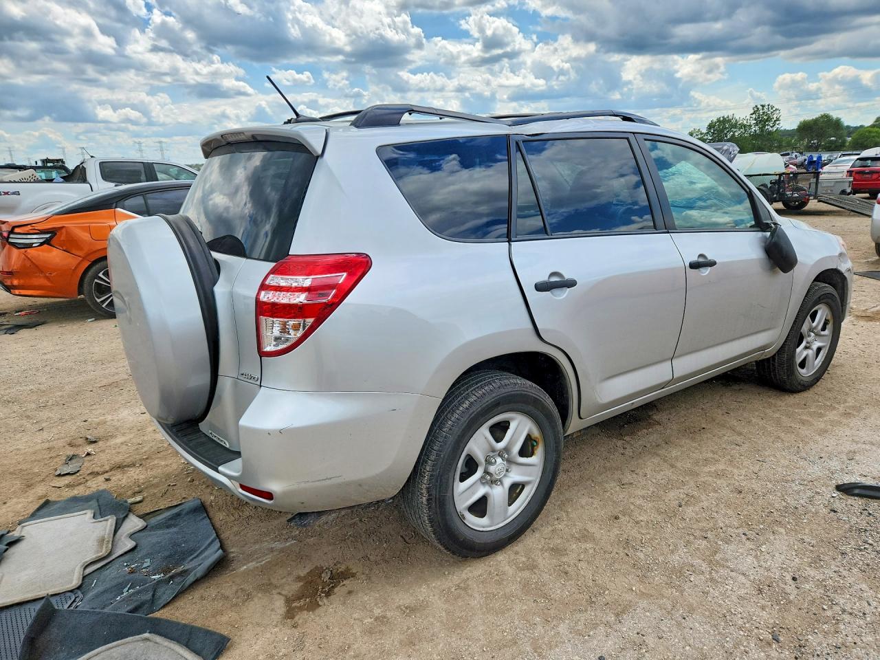 2010 Toyota Rav4 Base Silver vin: 2T3BF4DV7AW068183