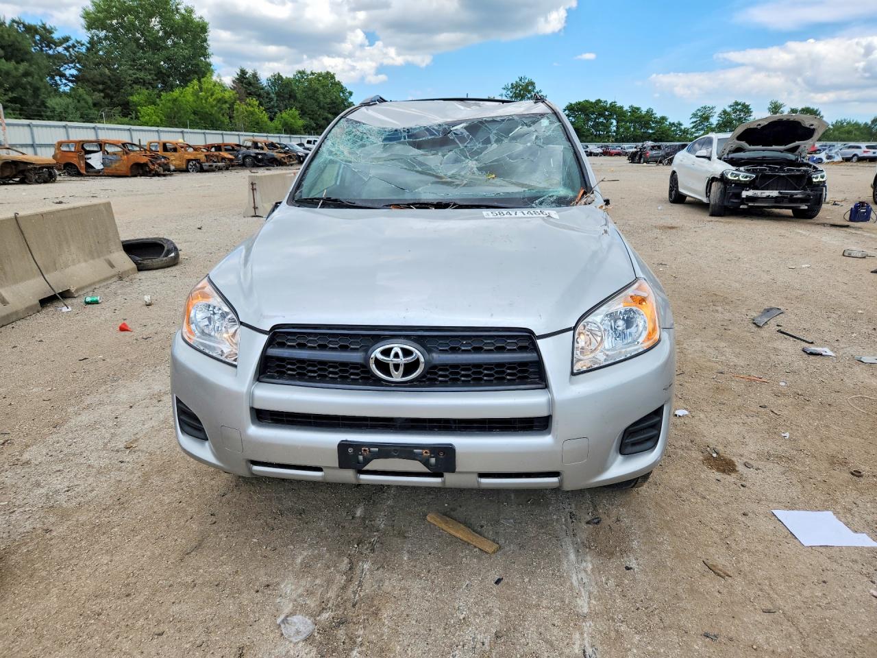 2010 Toyota Rav4 Base Silver vin: 2T3BF4DV7AW068183