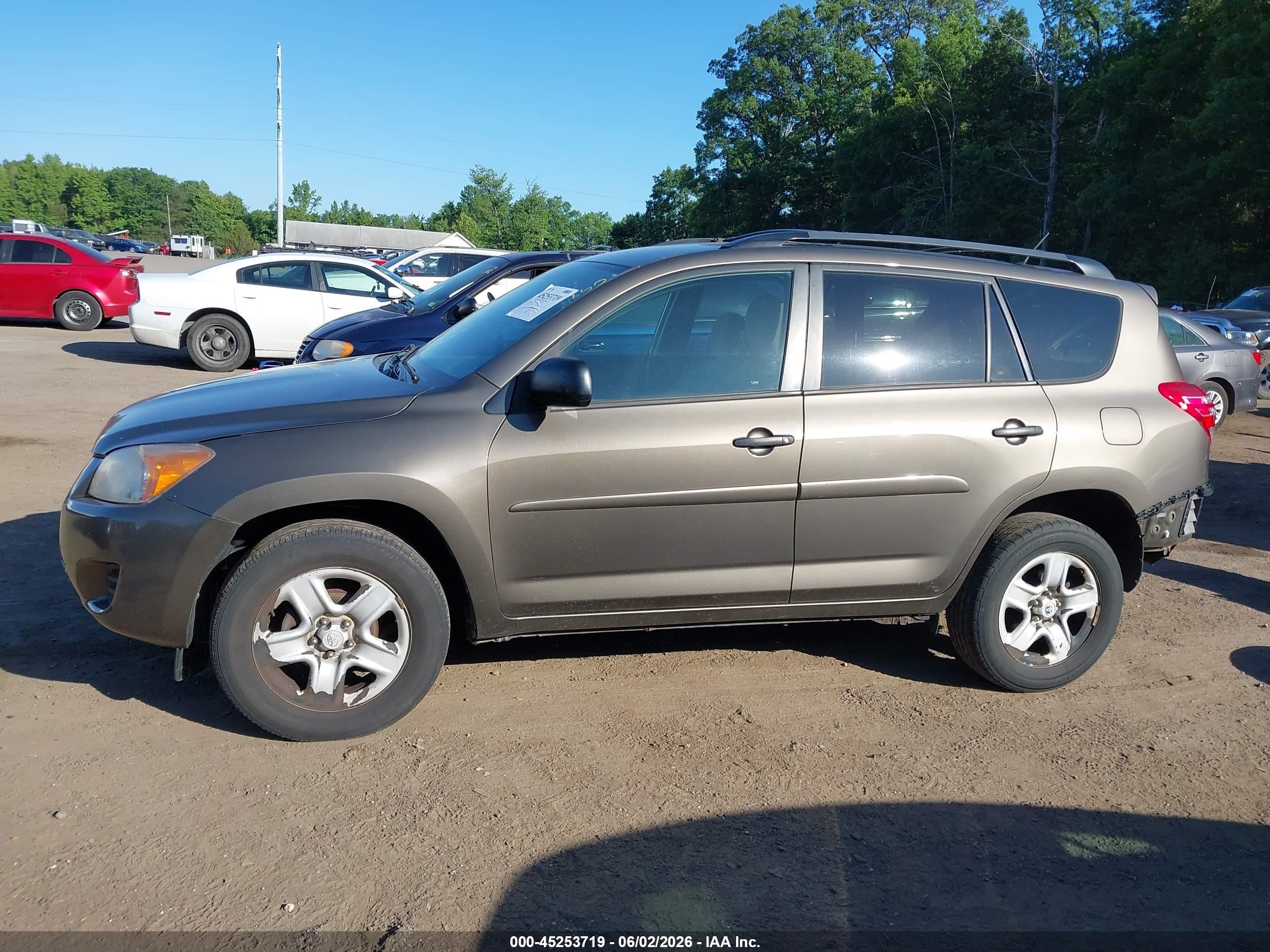 2010 Toyota Rav4   Brown vin: 2T3BF4DV7AW071567