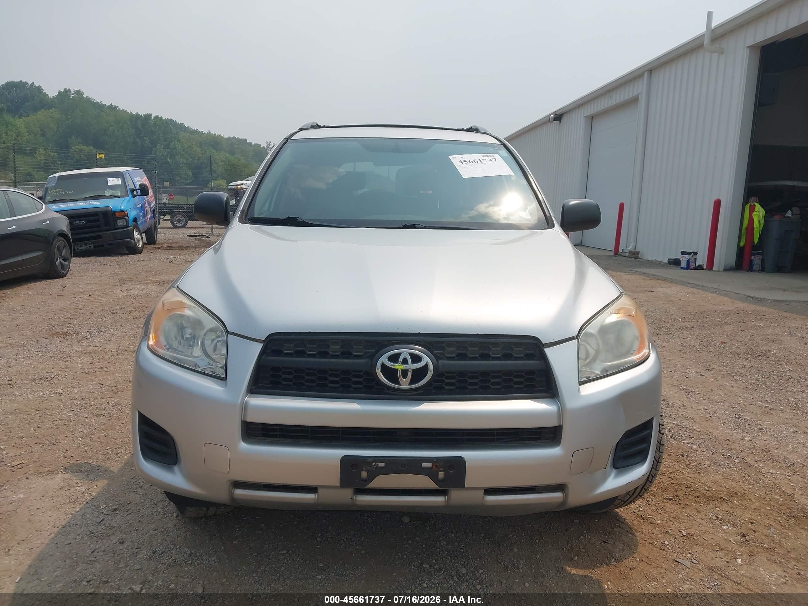 2011 Toyota Rav4   Silver vin: 2T3BF4DV7BW086894