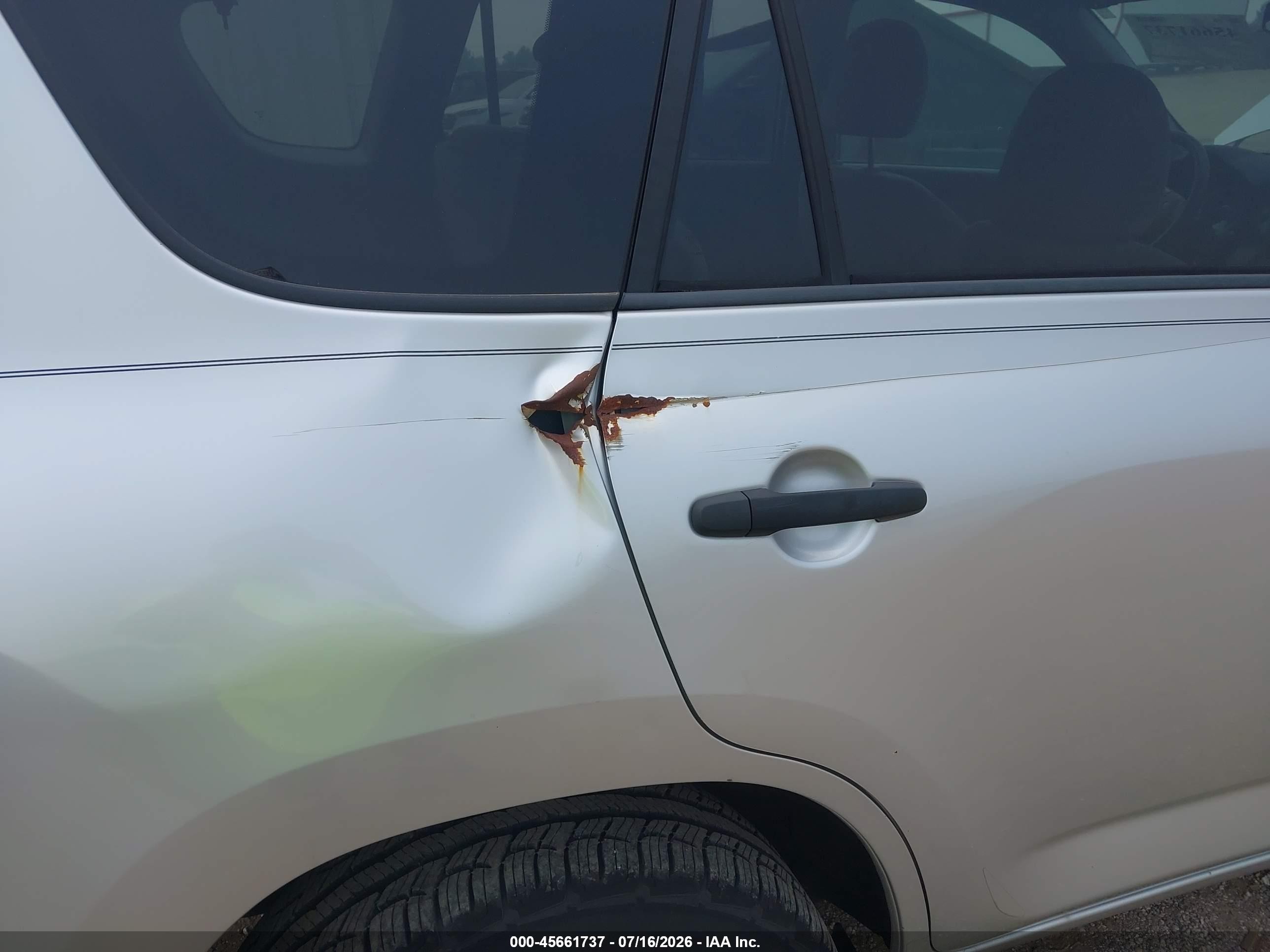 2011 Toyota Rav4   Silver vin: 2T3BF4DV7BW086894