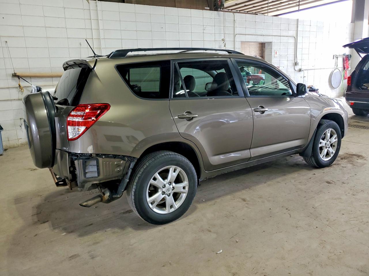 2011 Toyota Rav4 Base Brown vin: 2T3BF4DV7BW092484