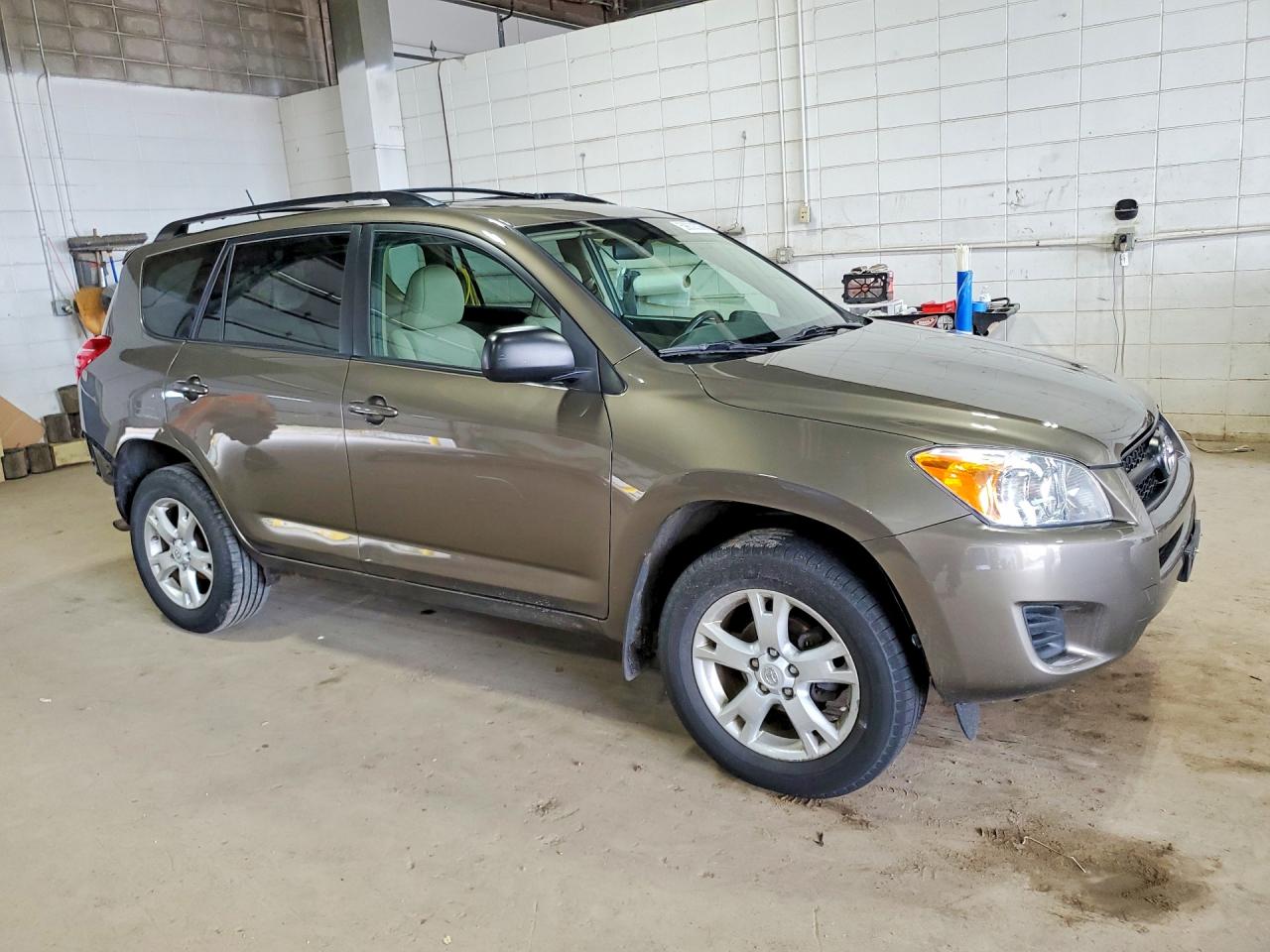 2011 Toyota Rav4 Base Brown vin: 2T3BF4DV7BW092484