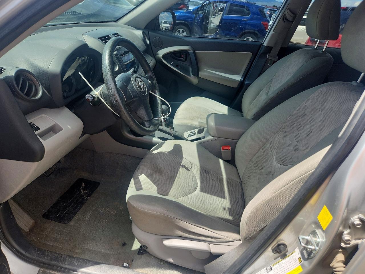 2011 Toyota Rav4 Base Silver vin: 2T3BF4DV7BW098477