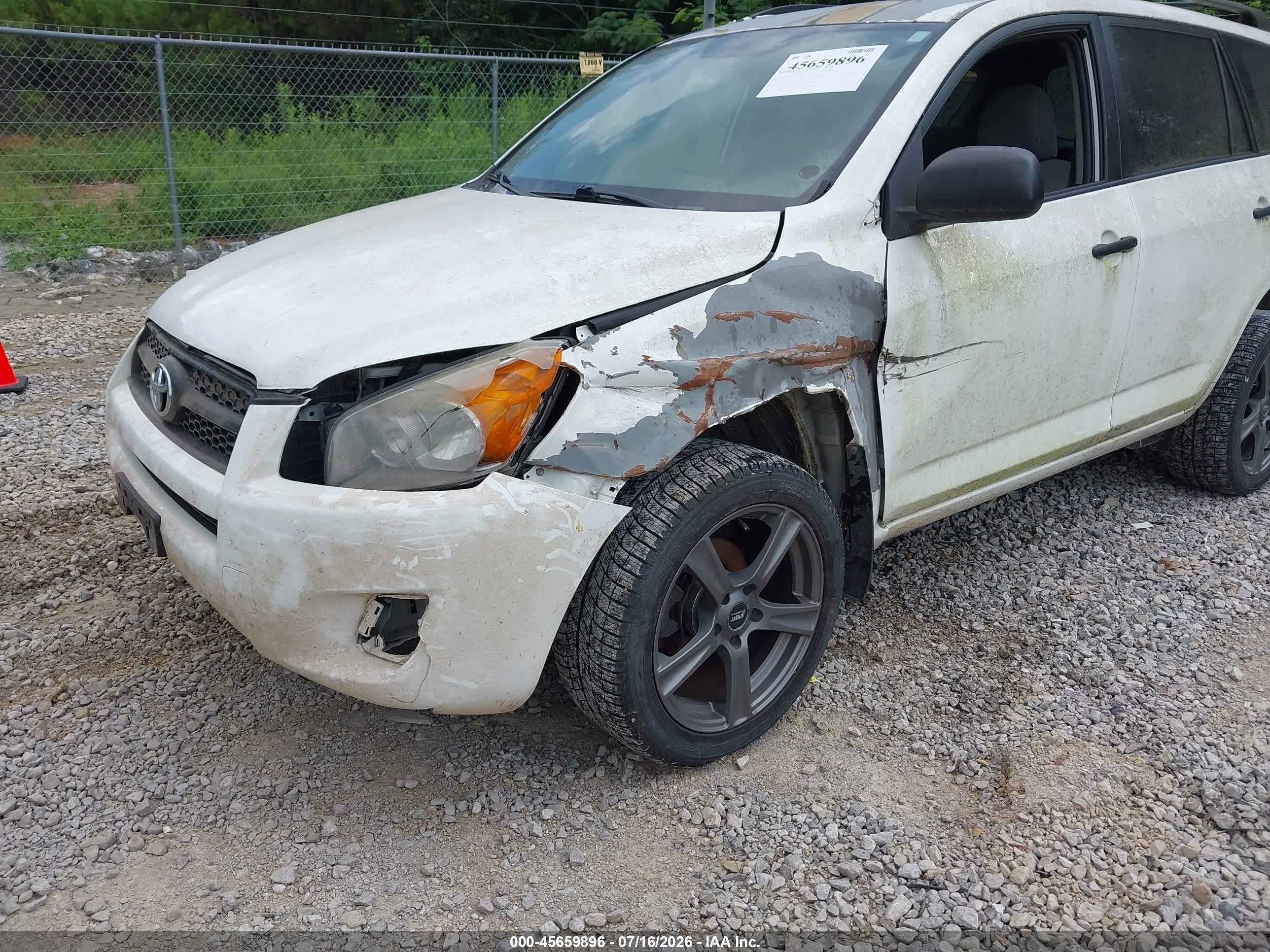 2011 Toyota Rav4   White vin: 2T3BF4DV7BW102155