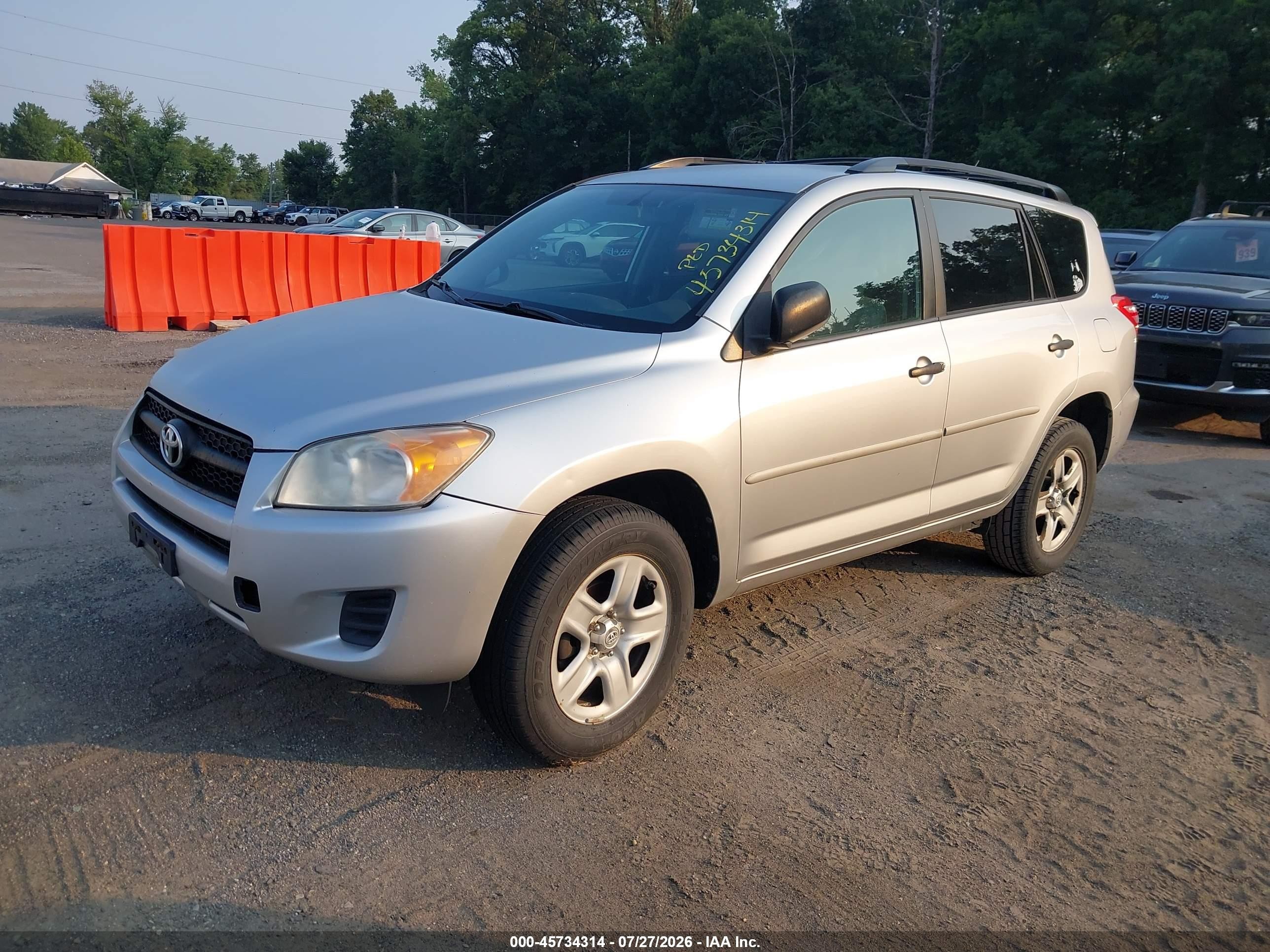 2011 Toyota Rav4   Silver vin: 2T3BF4DV7BW102334