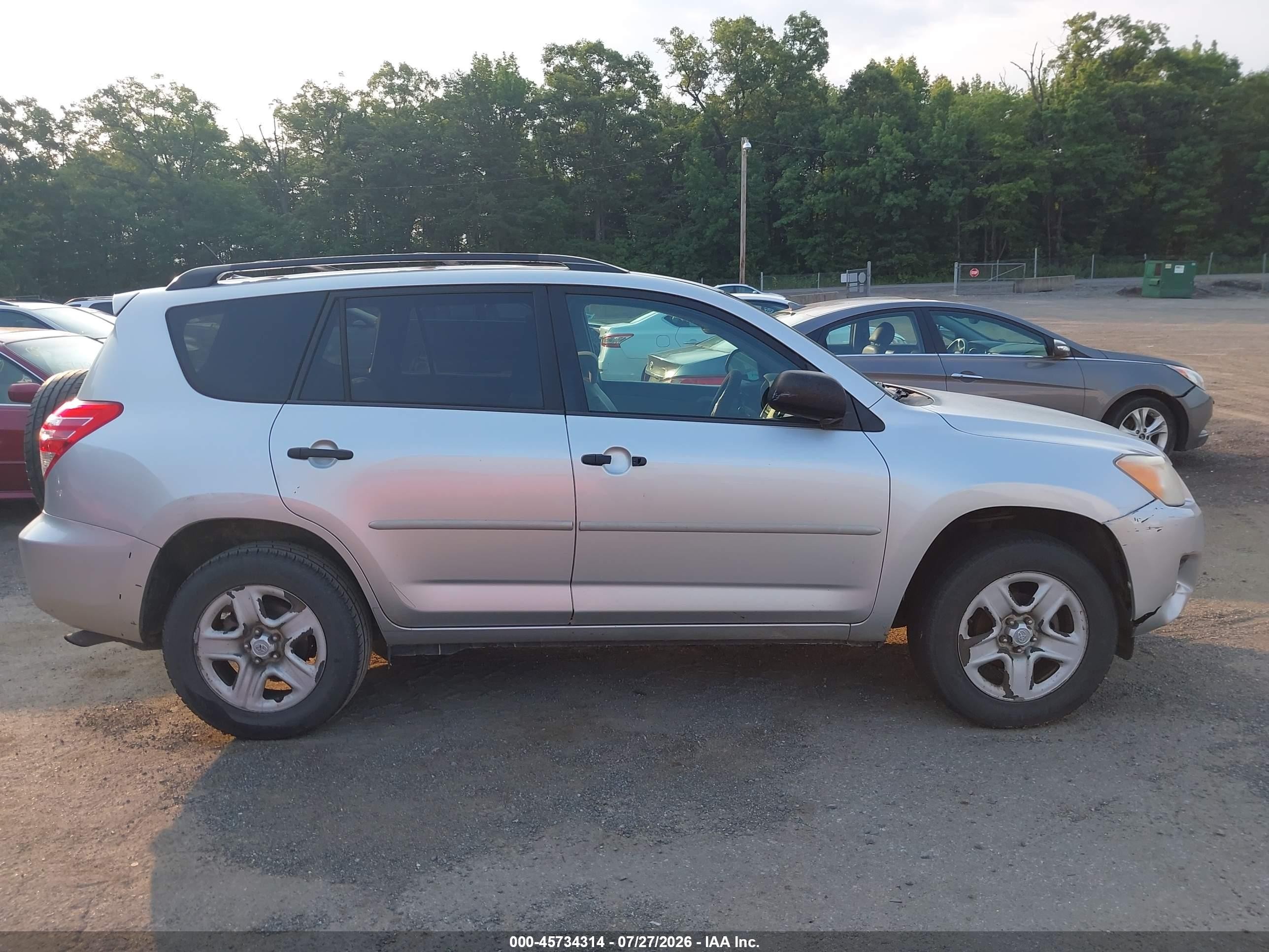 2011 Toyota Rav4   Silver vin: 2T3BF4DV7BW102334