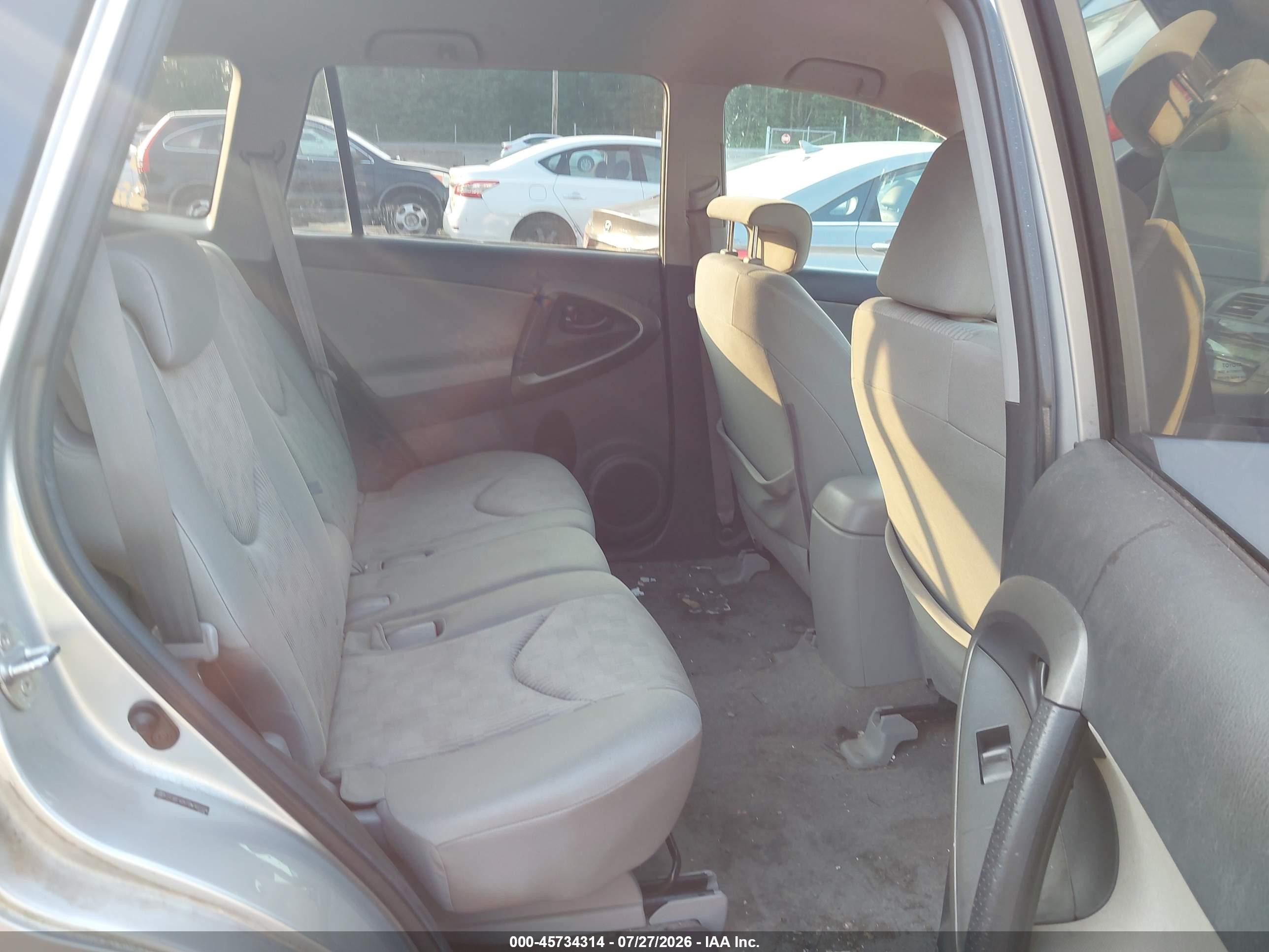 2011 Toyota Rav4   Silver vin: 2T3BF4DV7BW102334