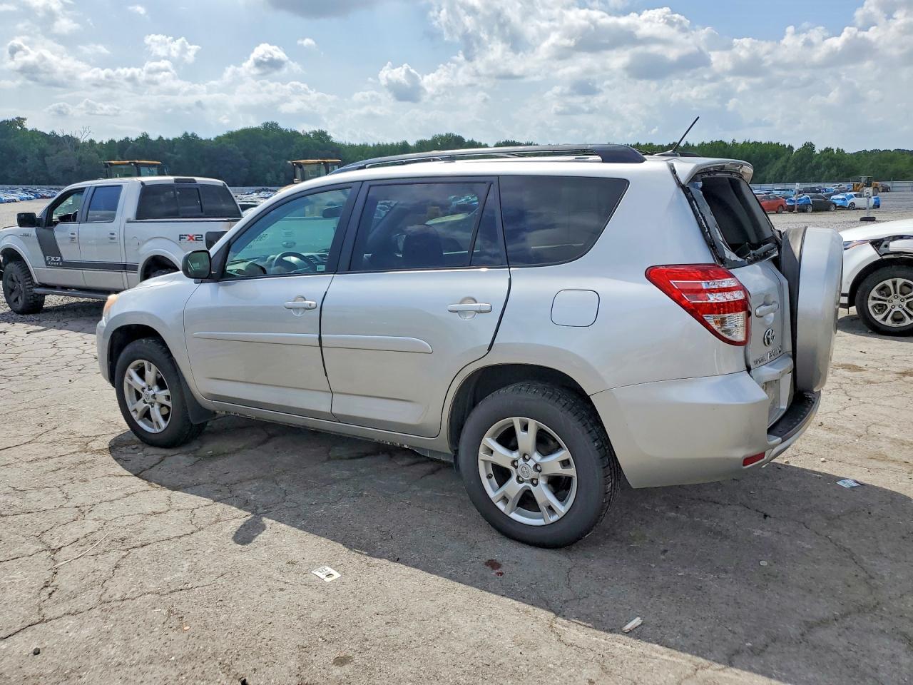 2011 Toyota Rav4 Base Silver vin: 2T3BF4DV7BW104357