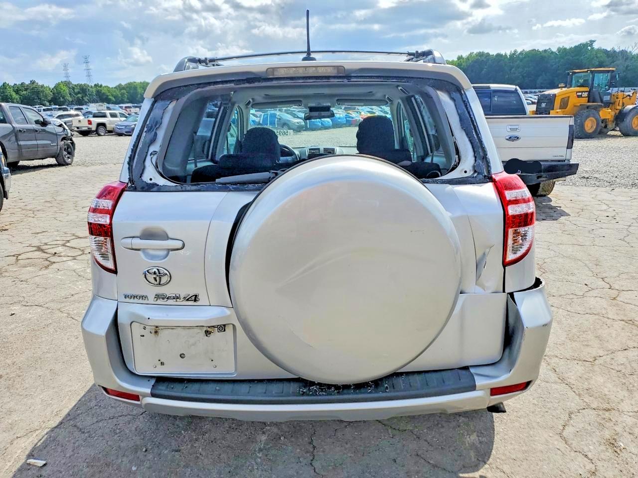 2011 Toyota Rav4 Base Silver vin: 2T3BF4DV7BW104357