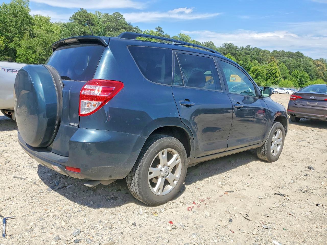 2011 Toyota Rav4 Base Blue vin: 2T3BF4DV7BW164719