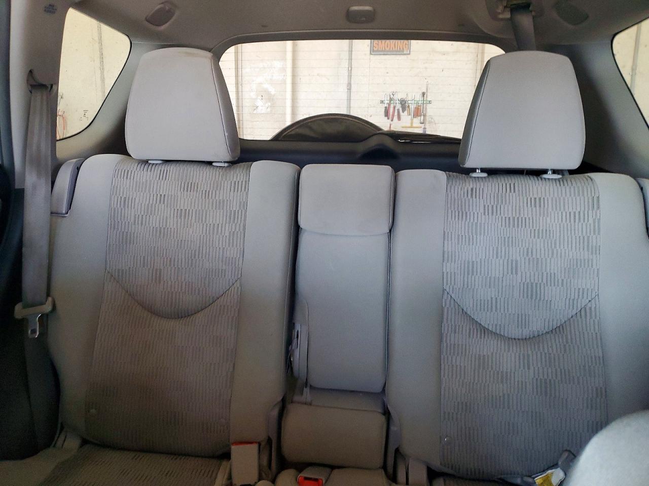 2012 Toyota Rav4 Base White vin: 2T3BF4DV7CW186074